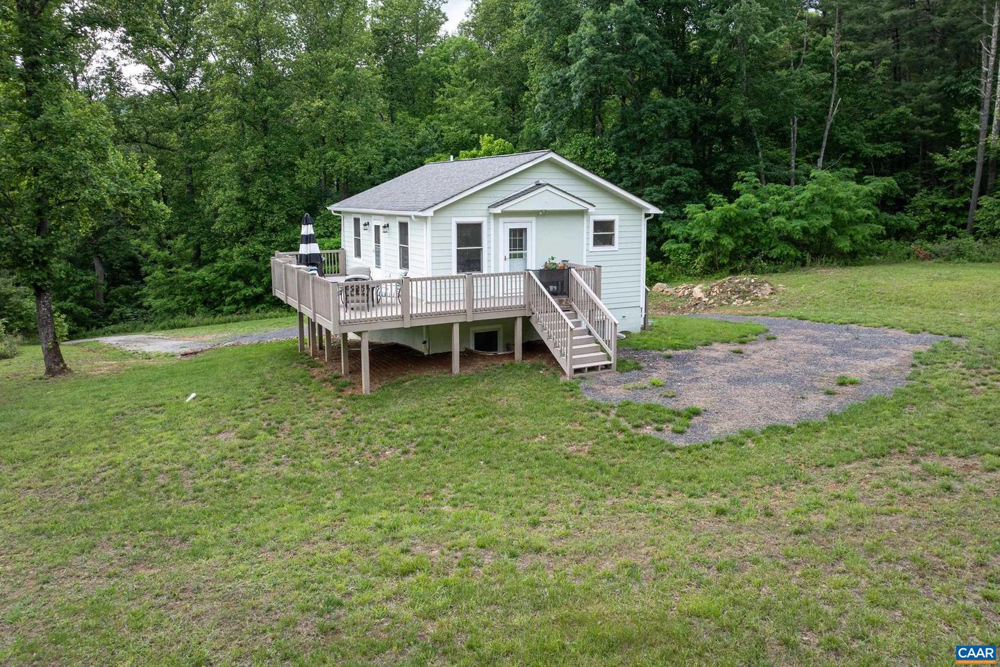 686 SNOW MOUNTAIN RD, STANARDSVILLE, Virginia 22973, 3 Bedrooms Bedrooms, ,2 BathroomsBathrooms,Residential,For sale,686 SNOW MOUNTAIN RD,664561 MLS # 664561