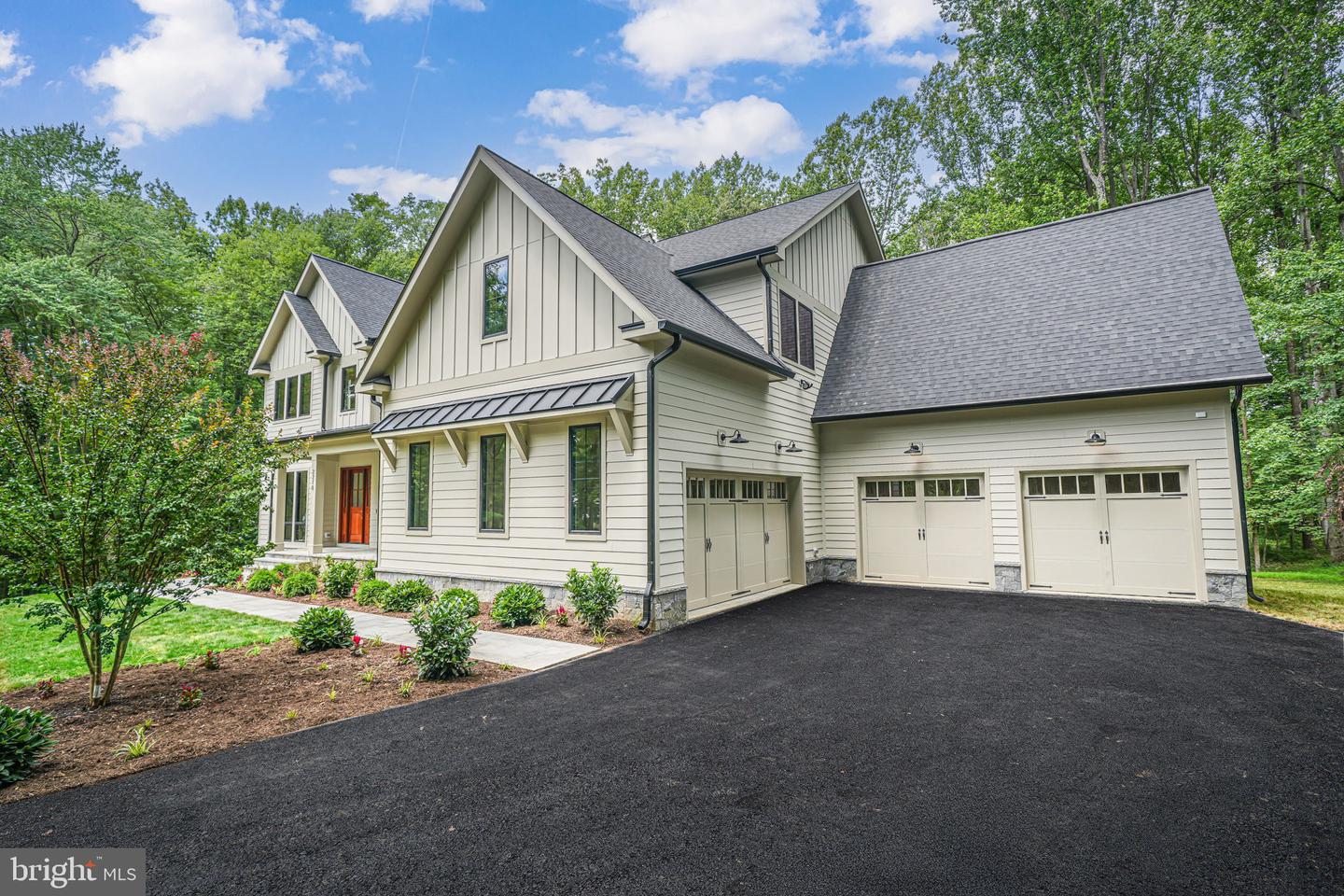 2210 TROTT AVE, VIENNA, Virginia 22181, 7 Bedrooms Bedrooms, ,7 BathroomsBathrooms,Residential,For sale,2210 TROTT AVE,VAFX2241480 MLS # VAFX2241480