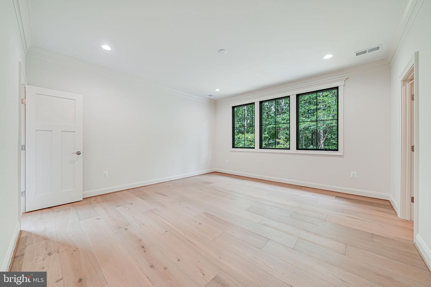 2210 TROTT AVE, VIENNA, Virginia 22181, 7 Bedrooms Bedrooms, ,7 BathroomsBathrooms,Residential,For sale,2210 TROTT AVE,VAFX2241480 MLS # VAFX2241480