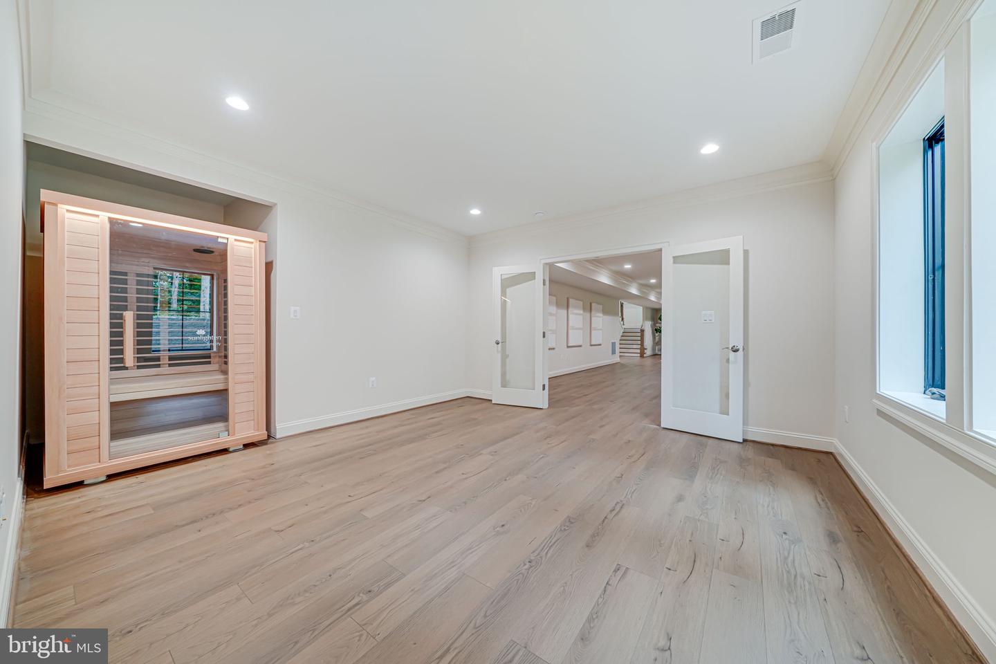 2210 TROTT AVE, VIENNA, Virginia 22181, 7 Bedrooms Bedrooms, ,7 BathroomsBathrooms,Residential,For sale,2210 TROTT AVE,VAFX2241480 MLS # VAFX2241480