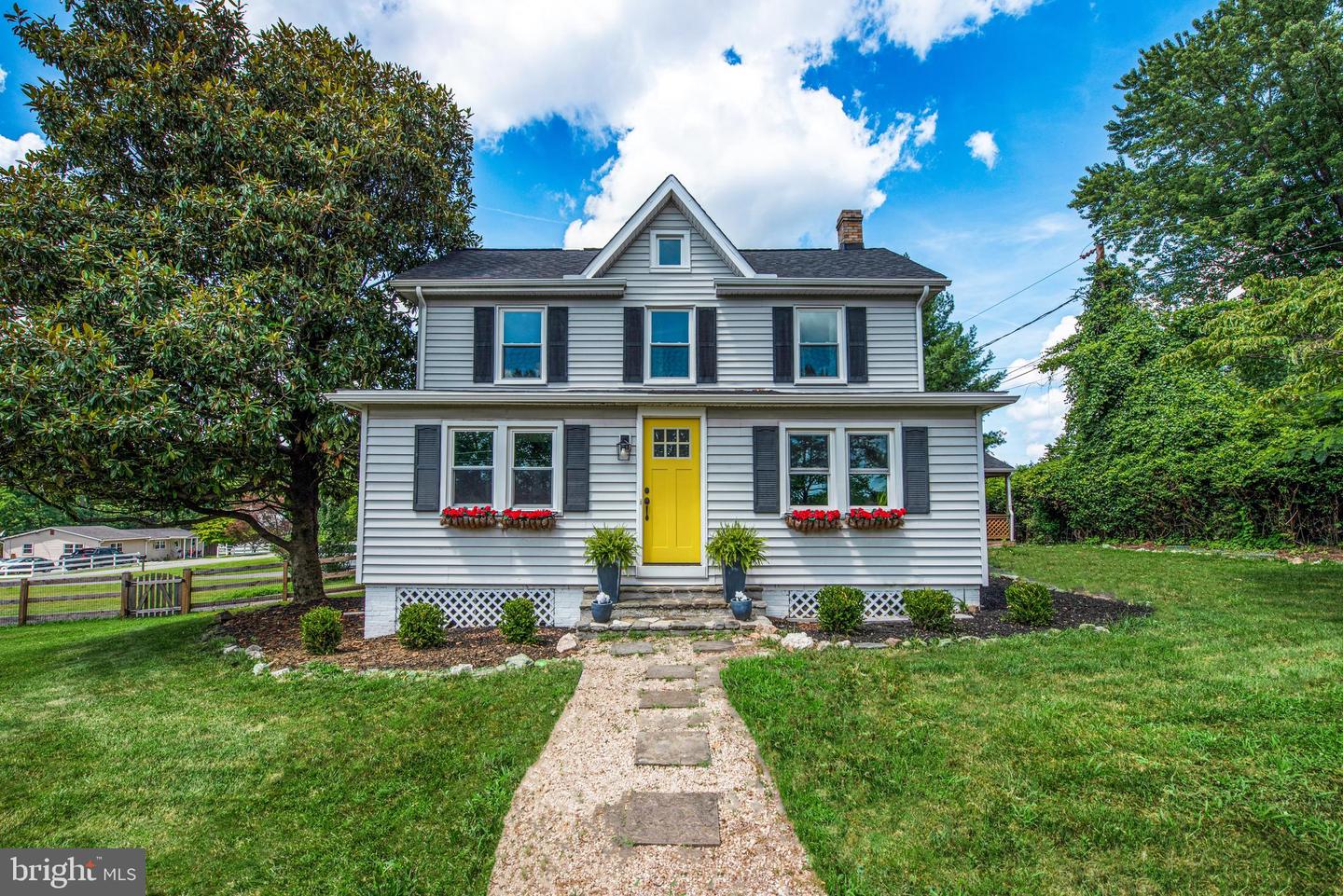 411 E A ST, PURCELLVILLE, Virginia 20132, 3 Bedrooms Bedrooms, ,2 BathroomsBathrooms,Residential,For sale,411 E A ST,VALO2097298 MLS # VALO2097298