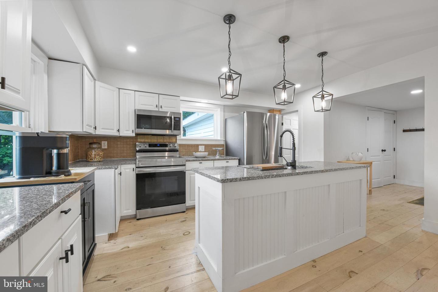 411 E A ST, PURCELLVILLE, Virginia 20132, 3 Bedrooms Bedrooms, ,2 BathroomsBathrooms,Residential,For sale,411 E A ST,VALO2097298 MLS # VALO2097298