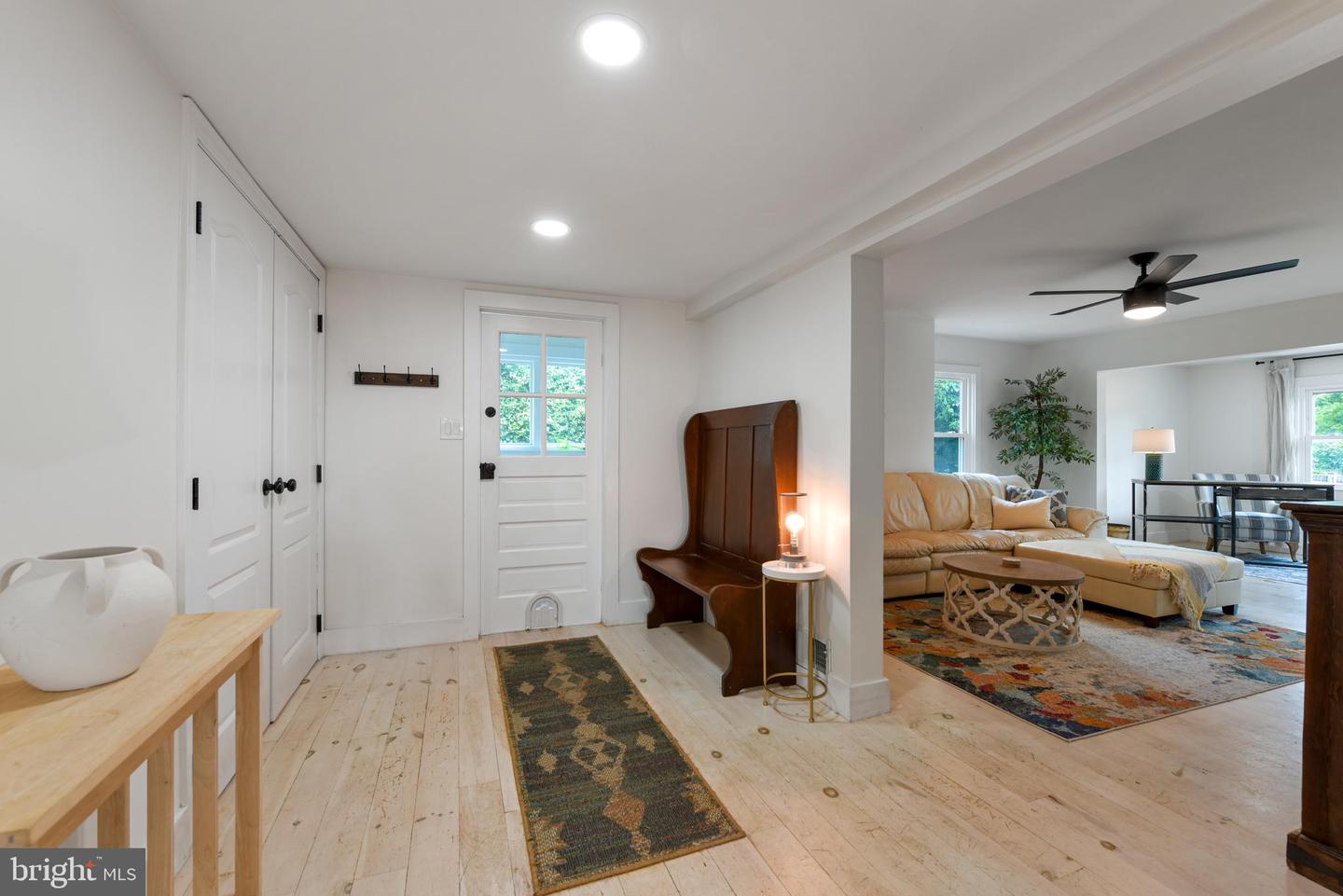 411 E A ST, PURCELLVILLE, Virginia 20132, 3 Bedrooms Bedrooms, ,2 BathroomsBathrooms,Residential,For sale,411 E A ST,VALO2097298 MLS # VALO2097298