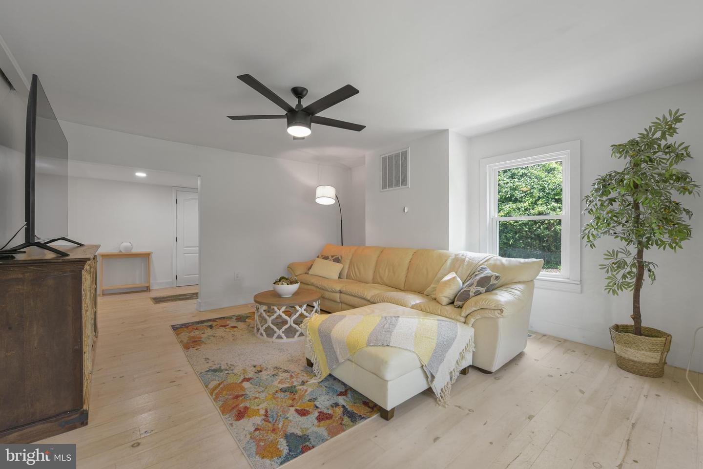 411 E A ST, PURCELLVILLE, Virginia 20132, 3 Bedrooms Bedrooms, ,2 BathroomsBathrooms,Residential,For sale,411 E A ST,VALO2097298 MLS # VALO2097298