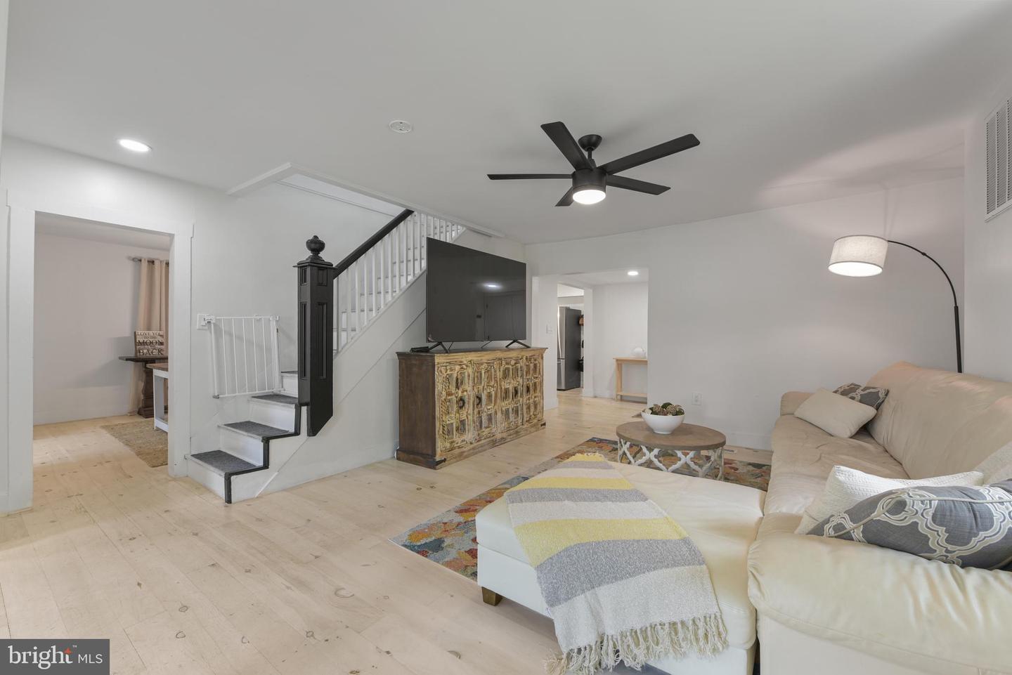411 E A ST, PURCELLVILLE, Virginia 20132, 3 Bedrooms Bedrooms, ,2 BathroomsBathrooms,Residential,For sale,411 E A ST,VALO2097298 MLS # VALO2097298