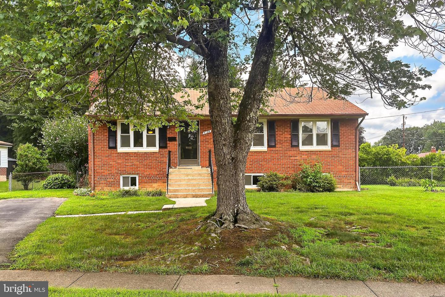 4108 ARCADIA RD, ALEXANDRIA, Virginia 22312, 4 Bedrooms Bedrooms, ,2 BathroomsBathrooms,Residential,For sale,4108 ARCADIA RD,VAFX2242582 MLS # VAFX2242582