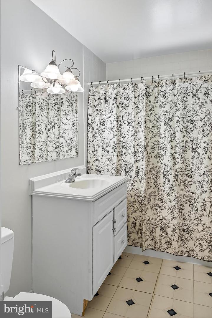 4108 ARCADIA RD, ALEXANDRIA, Virginia 22312, 4 Bedrooms Bedrooms, ,2 BathroomsBathrooms,Residential,For sale,4108 ARCADIA RD,VAFX2242582 MLS # VAFX2242582