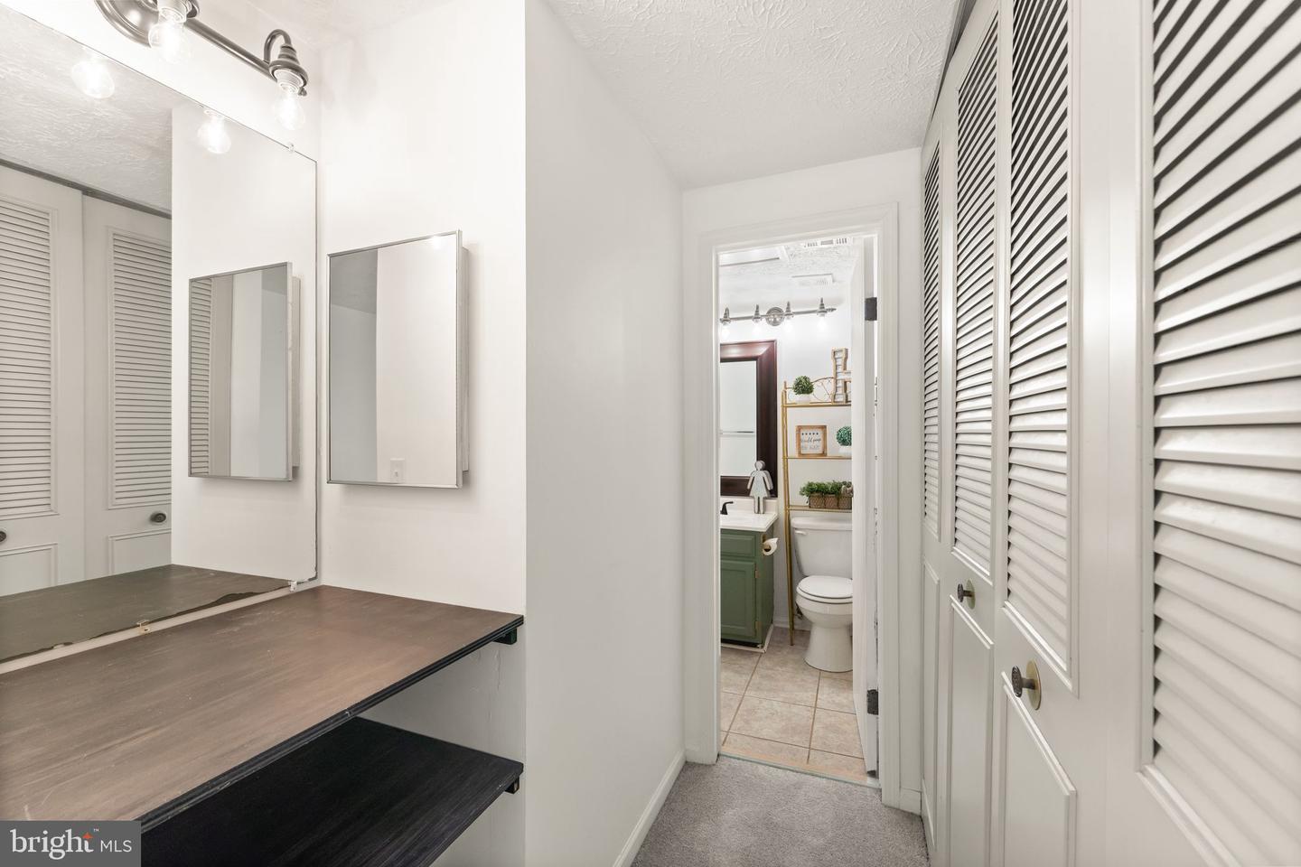 1941 SAGEWOOD LN, RESTON, Virginia 20191, 2 Bedrooms Bedrooms, ,2 BathroomsBathrooms,Residential,For sale,1941 SAGEWOOD LN,VAFX2242596 MLS # VAFX2242596