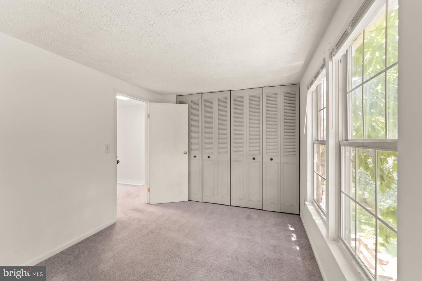 1941 SAGEWOOD LN, RESTON, Virginia 20191, 2 Bedrooms Bedrooms, ,2 BathroomsBathrooms,Residential,For sale,1941 SAGEWOOD LN,VAFX2242596 MLS # VAFX2242596