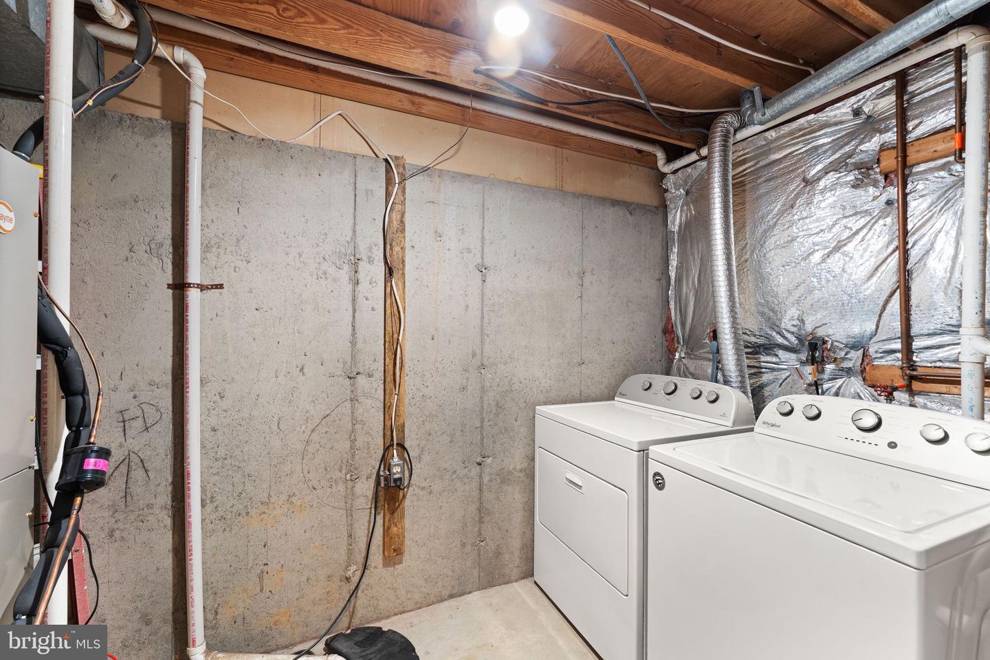1941 SAGEWOOD LN, RESTON, Virginia 20191, 2 Bedrooms Bedrooms, ,2 BathroomsBathrooms,Residential,For sale,1941 SAGEWOOD LN,VAFX2242596 MLS # VAFX2242596