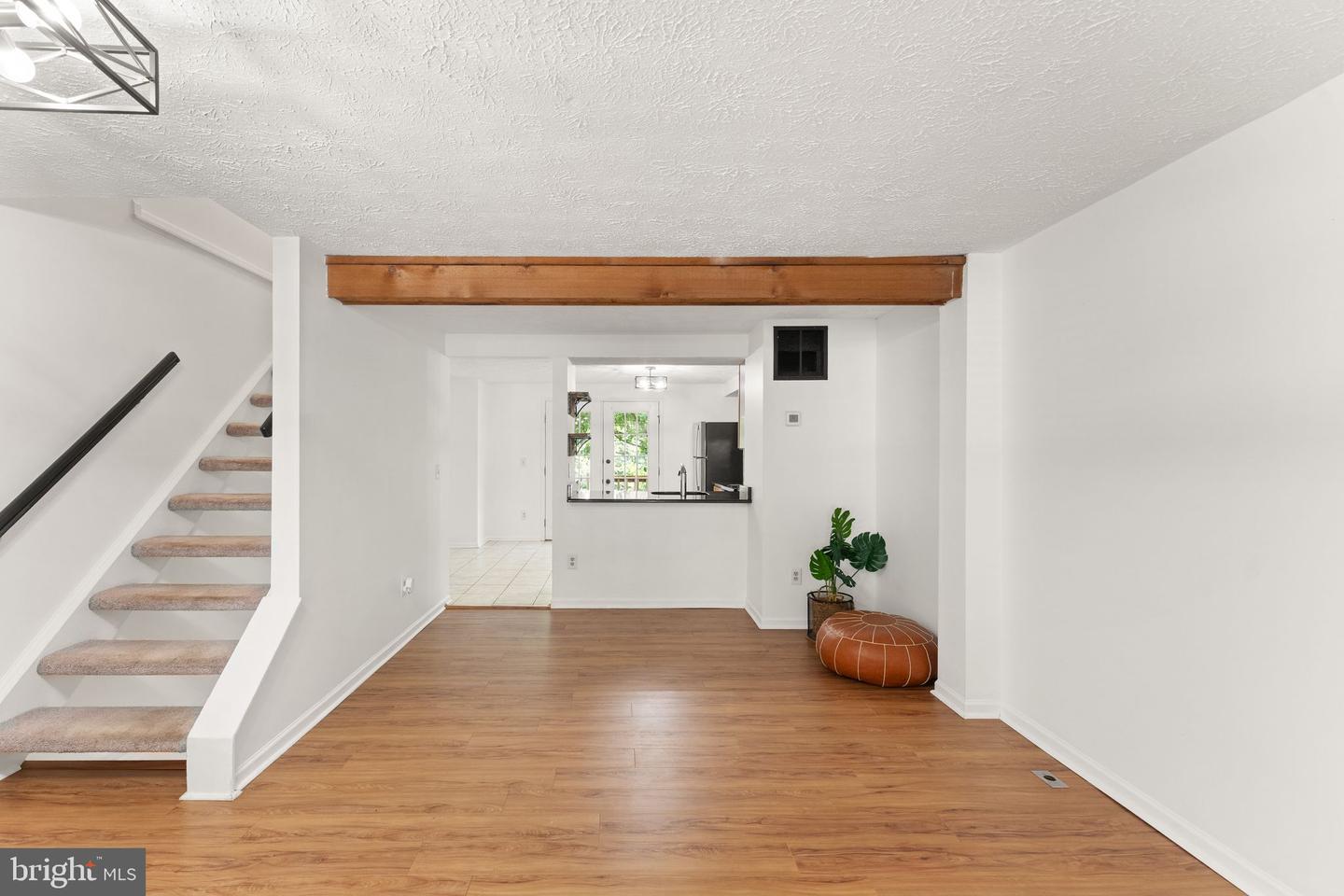 1941 SAGEWOOD LN, RESTON, Virginia 20191, 2 Bedrooms Bedrooms, ,2 BathroomsBathrooms,Residential,For sale,1941 SAGEWOOD LN,VAFX2242596 MLS # VAFX2242596