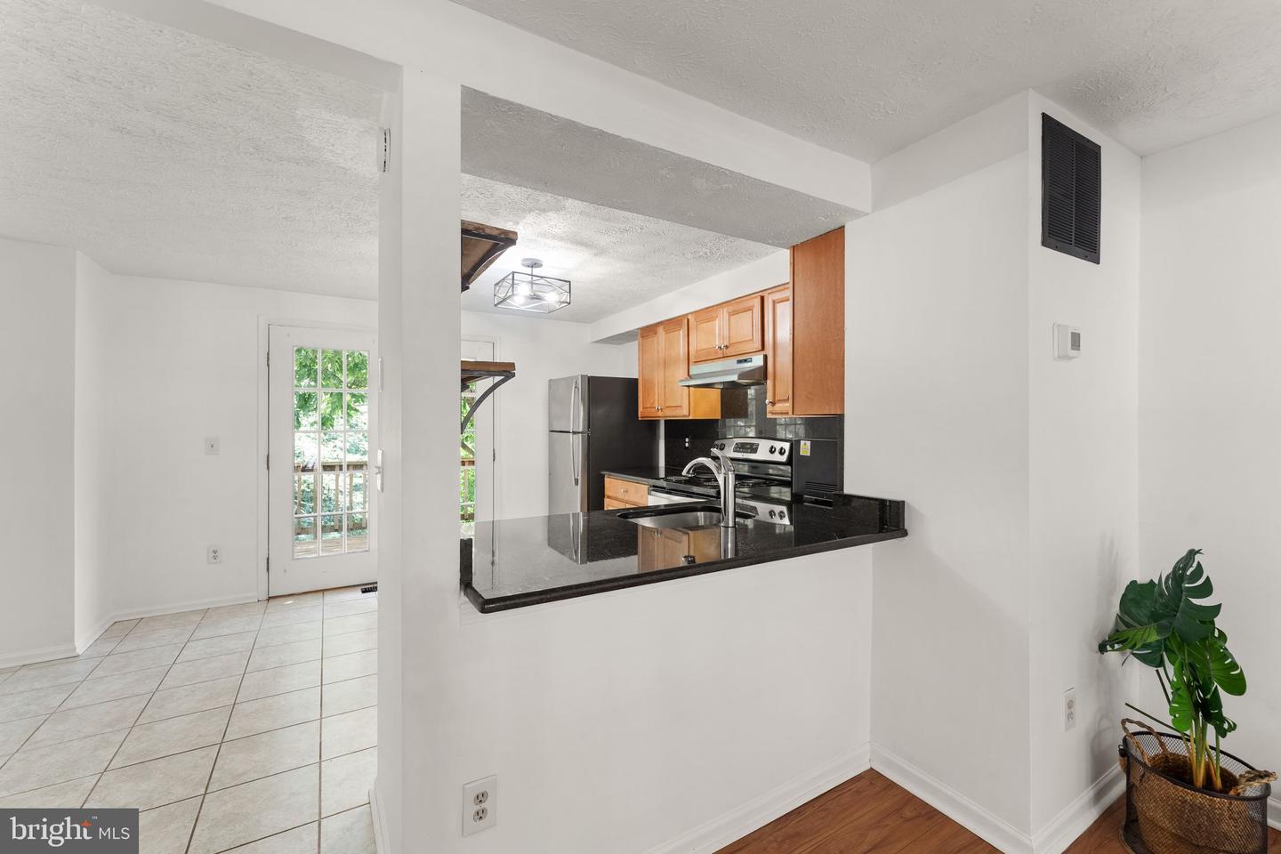 1941 SAGEWOOD LN, RESTON, Virginia 20191, 2 Bedrooms Bedrooms, ,2 BathroomsBathrooms,Residential,For sale,1941 SAGEWOOD LN,VAFX2242596 MLS # VAFX2242596