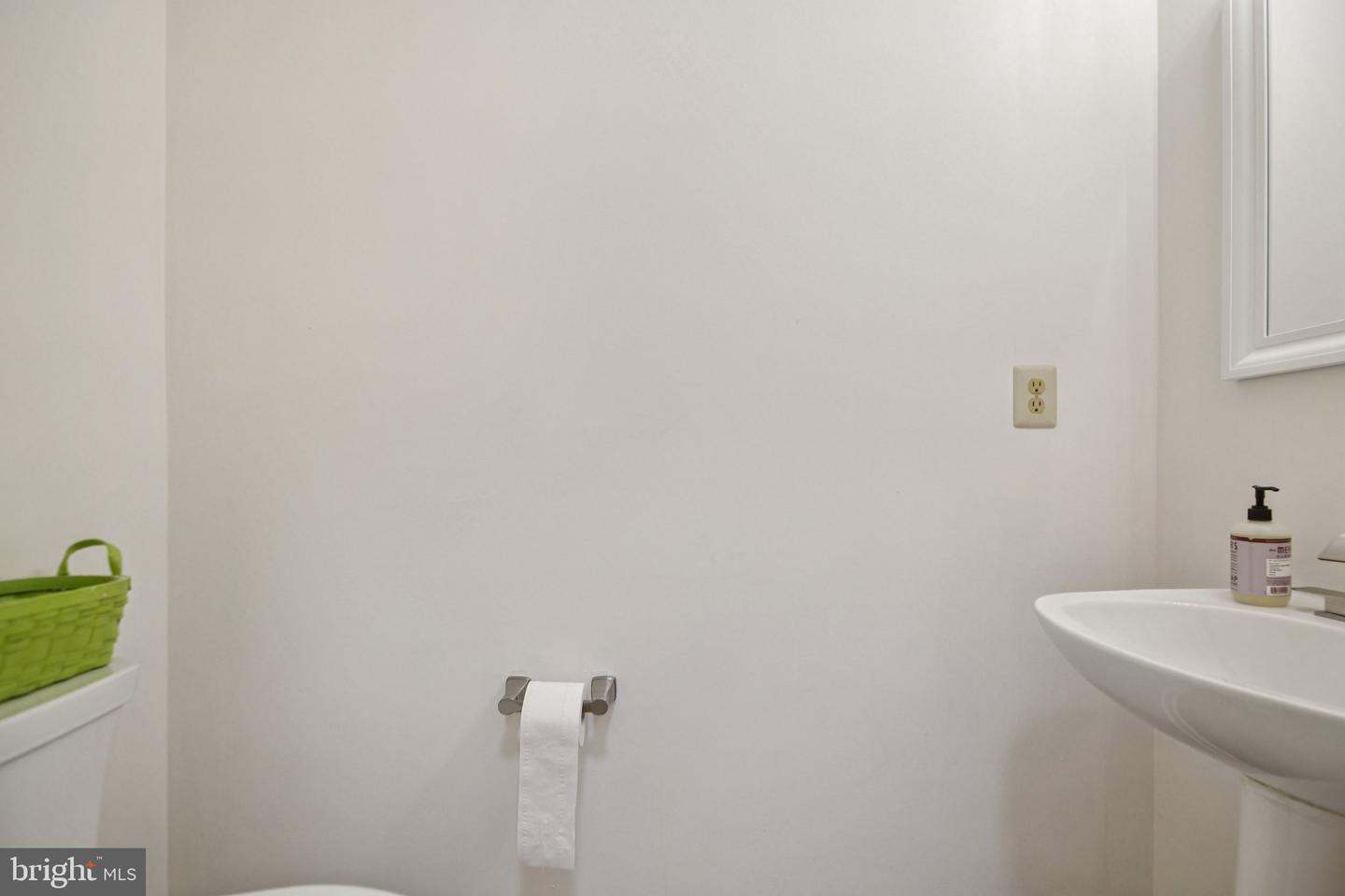 20622 LANGFORD CT, STERLING, Virginia 20165, 4 Bedrooms Bedrooms, ,2 BathroomsBathrooms,Residential,For sale,20622 LANGFORD CT,VALO2098020 MLS # VALO2098020