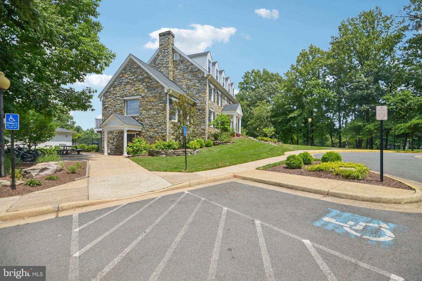 20622 LANGFORD CT, STERLING, Virginia 20165, 4 Bedrooms Bedrooms, ,2 BathroomsBathrooms,Residential,For sale,20622 LANGFORD CT,VALO2098020 MLS # VALO2098020