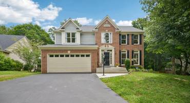 20622 LANGFORD CT, STERLING, Virginia 20165, 4 Bedrooms Bedrooms, ,2 BathroomsBathrooms,Residential,For sale,20622 LANGFORD CT,VALO2098020 MLS # VALO2098020