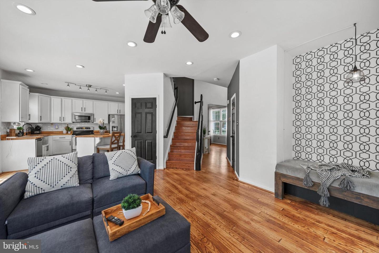 9401 HERSCH FARM LN, MANASSAS, Virginia 20112, 4 Bedrooms Bedrooms, ,3 BathroomsBathrooms,Residential,For sale,9401 HERSCH FARM LN,VAPW2095704 MLS # VAPW2095704
