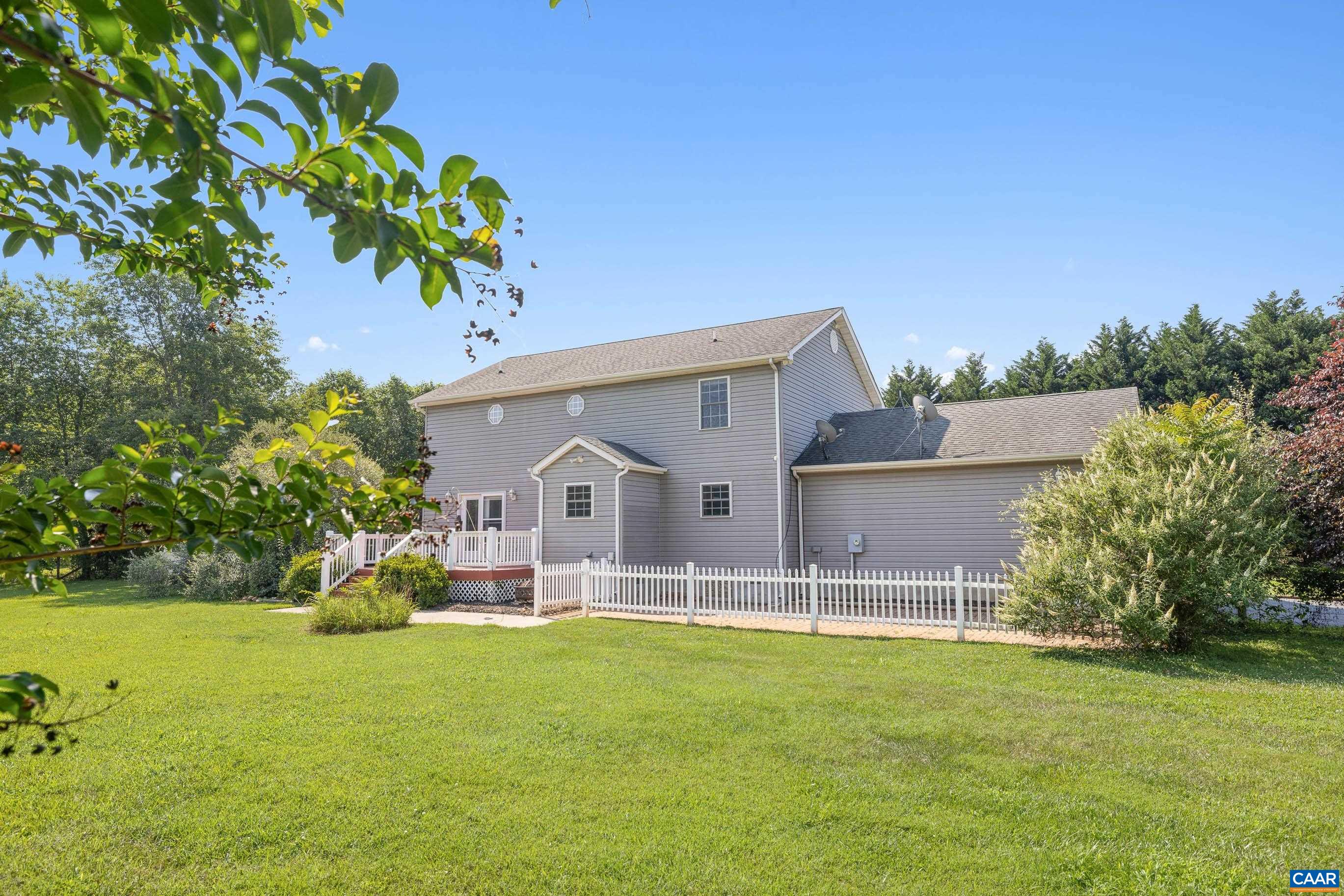 40 E JACK JOUETT RD, LOUISA, Virginia 23093, 3 Bedrooms Bedrooms, ,2 BathroomsBathrooms,Residential,40 E JACK JOUETT RD,666881 MLS # 666881