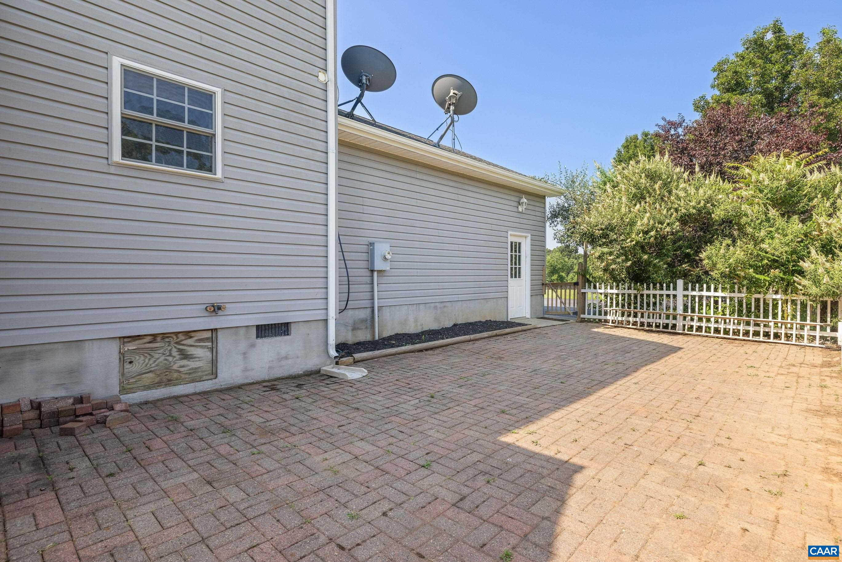 40 E JACK JOUETT RD, LOUISA, Virginia 23093, 3 Bedrooms Bedrooms, ,2 BathroomsBathrooms,Residential,40 E JACK JOUETT RD,666881 MLS # 666881