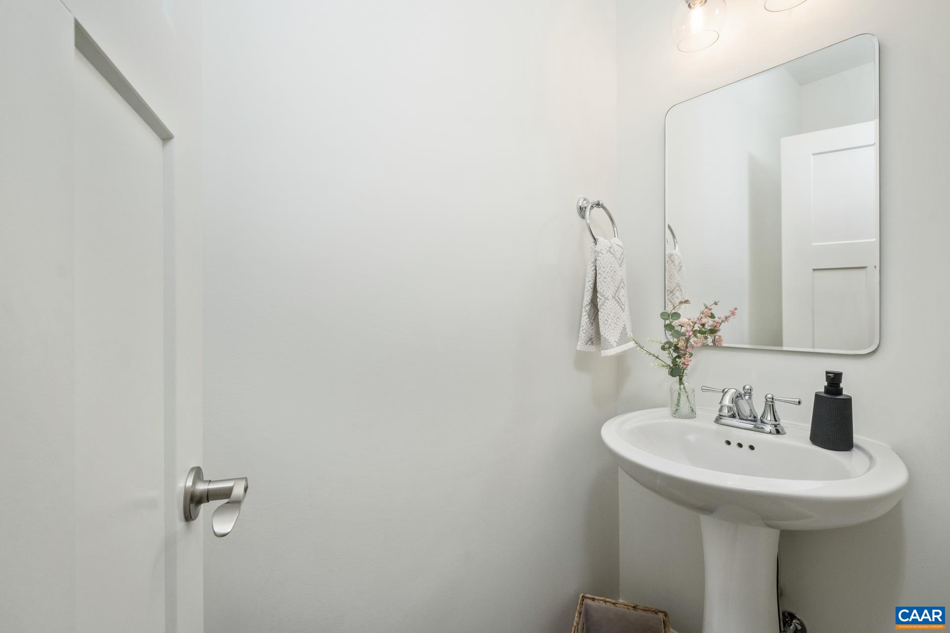 287 PFISTER AVE, CHARLOTTESVILLE, Virginia 22903, 4 Bedrooms Bedrooms, ,3 BathroomsBathrooms,Residential,287 PFISTER AVE,666942 MLS # 666942