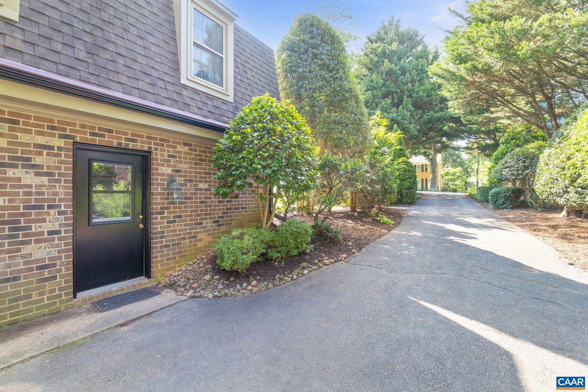 316 WESTMINSTER RD, CHARLOTTESVILLE, Virginia 22901, 3 Bedrooms Bedrooms, ,2 BathroomsBathrooms,Residential,316 WESTMINSTER RD,666950 MLS # 666950
