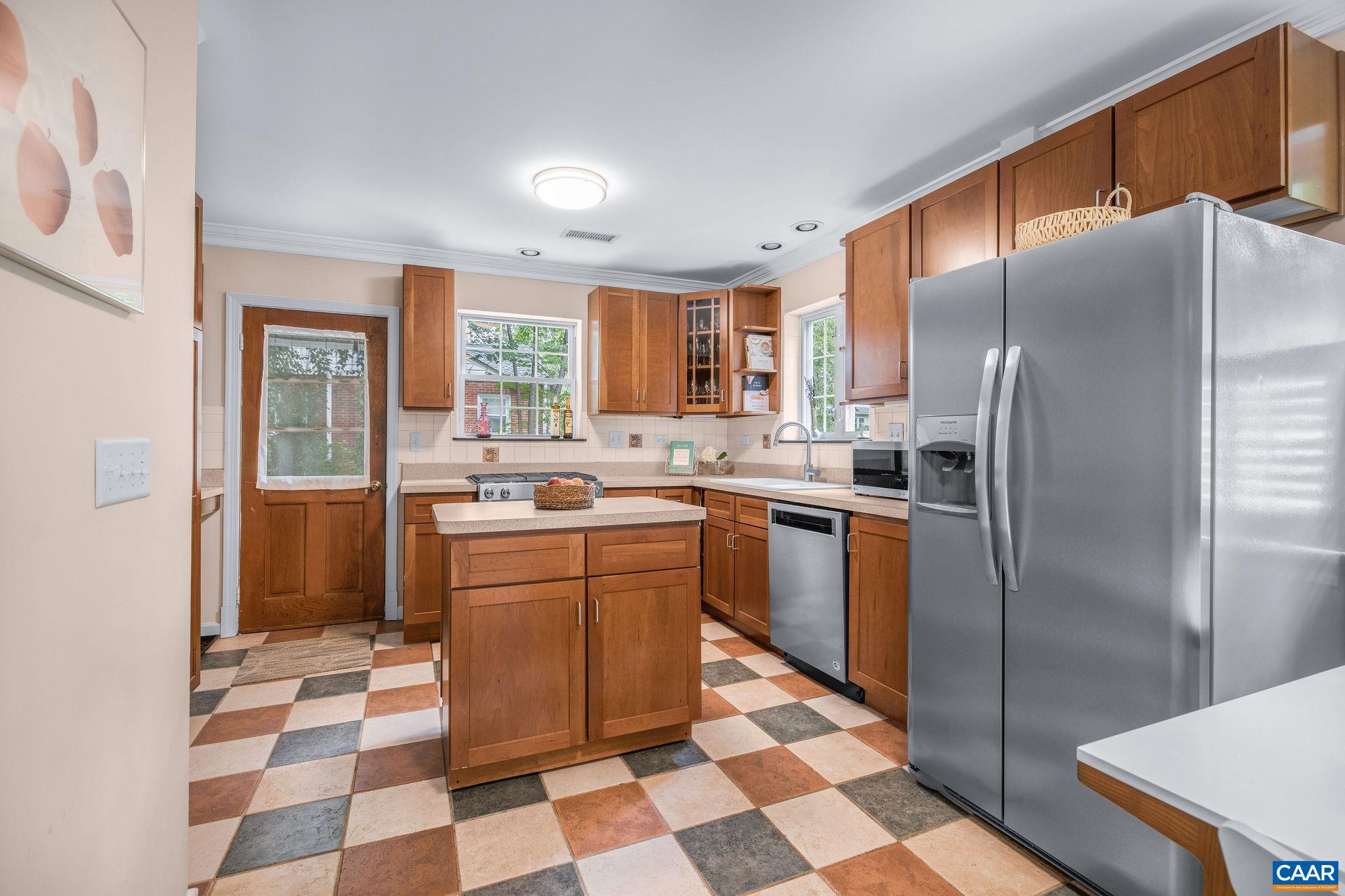 1107 WELLFORD ST, CHARLOTTESVILLE, Virginia 22903, 5 Bedrooms Bedrooms, ,3 BathroomsBathrooms,Residential,1107 WELLFORD ST,666982 MLS # 666982