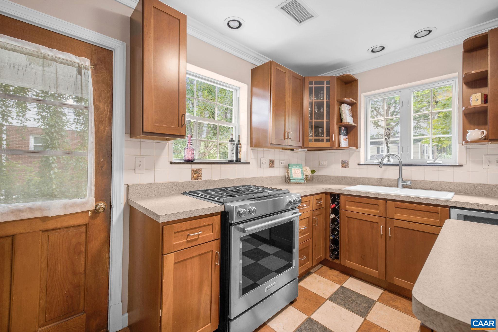 1107 WELLFORD ST, CHARLOTTESVILLE, Virginia 22903, 5 Bedrooms Bedrooms, ,3 BathroomsBathrooms,Residential,1107 WELLFORD ST,666982 MLS # 666982