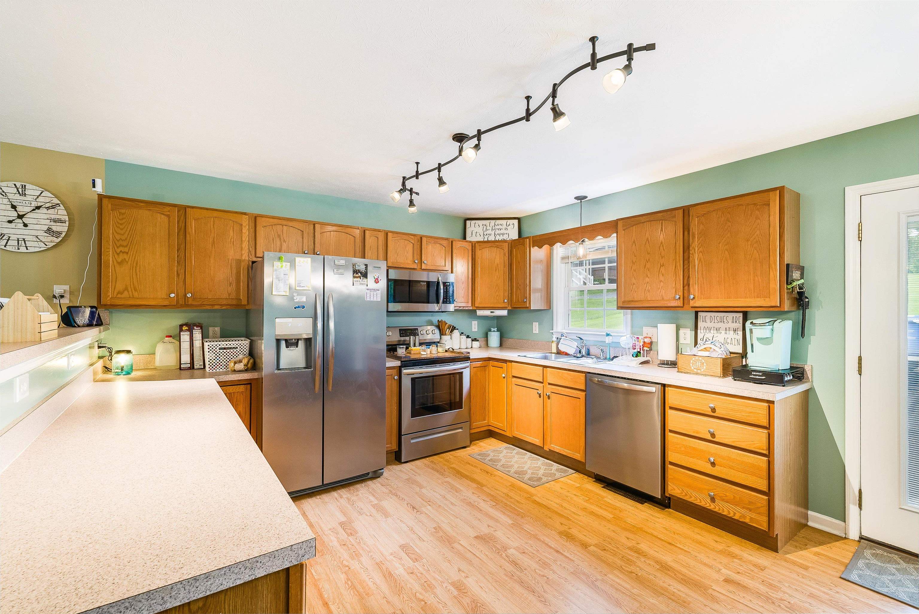 120 B OLD BRIDGEWATER RD, MOUNT CRAWFORD, Virginia 22841, 4 Bedrooms Bedrooms, ,2 BathroomsBathrooms,Residential,120 B OLD BRIDGEWATER RD,666989 MLS # 666989