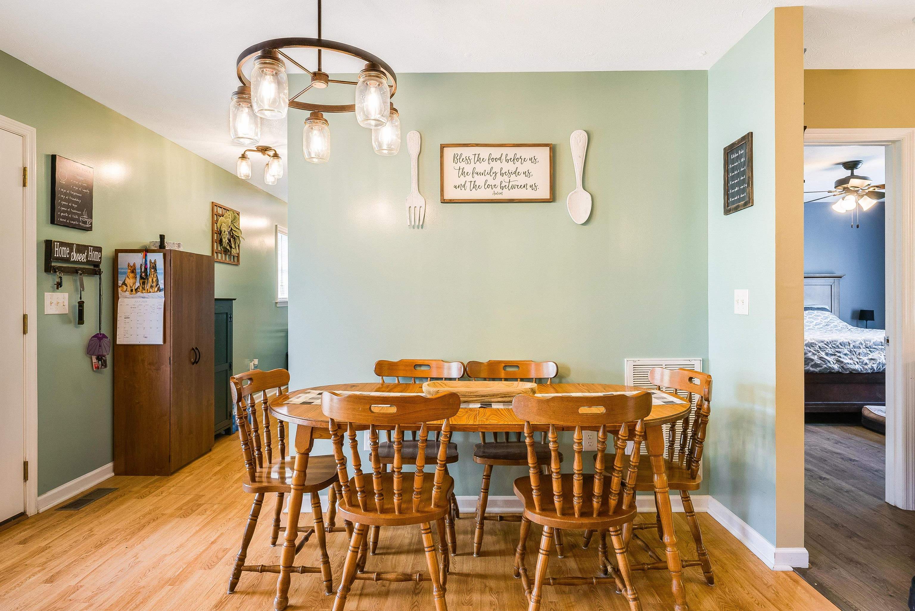 120 B OLD BRIDGEWATER RD, MOUNT CRAWFORD, Virginia 22841, 4 Bedrooms Bedrooms, ,2 BathroomsBathrooms,Residential,120 B OLD BRIDGEWATER RD,666989 MLS # 666989