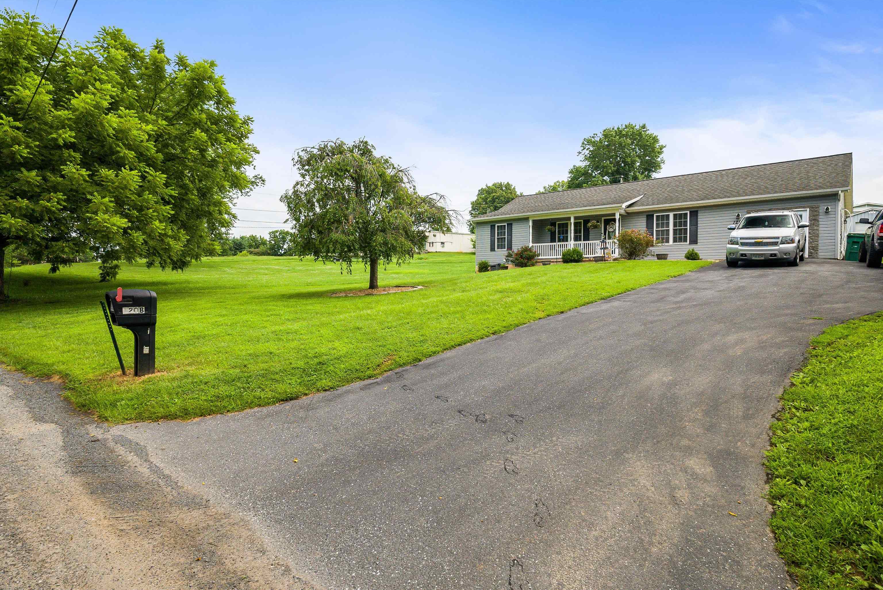 120 B OLD BRIDGEWATER RD, MOUNT CRAWFORD, Virginia 22841, 4 Bedrooms Bedrooms, ,2 BathroomsBathrooms,Residential,120 B OLD BRIDGEWATER RD,666989 MLS # 666989