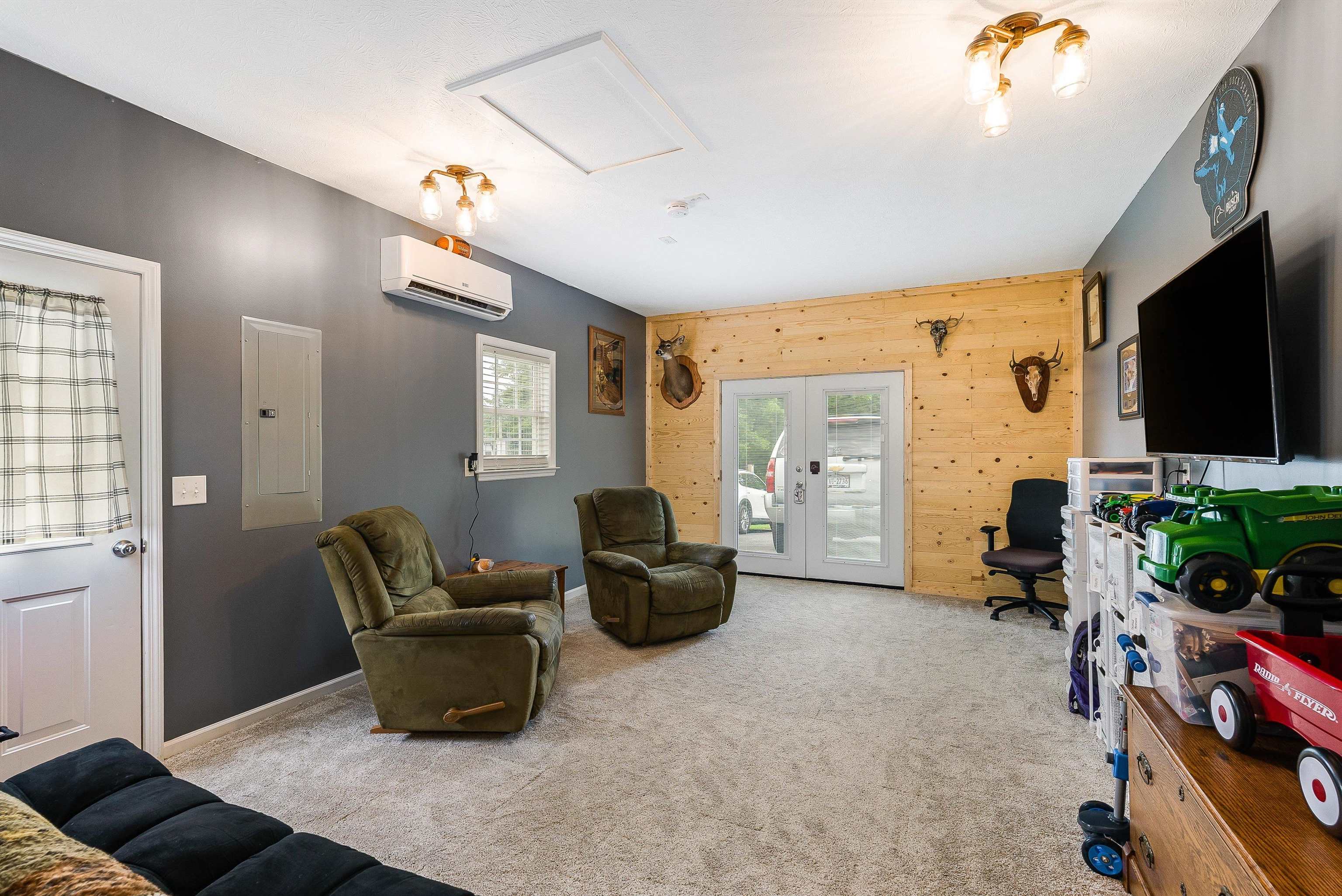 120 B OLD BRIDGEWATER RD, MOUNT CRAWFORD, Virginia 22841, 4 Bedrooms Bedrooms, ,2 BathroomsBathrooms,Residential,120 B OLD BRIDGEWATER RD,666989 MLS # 666989