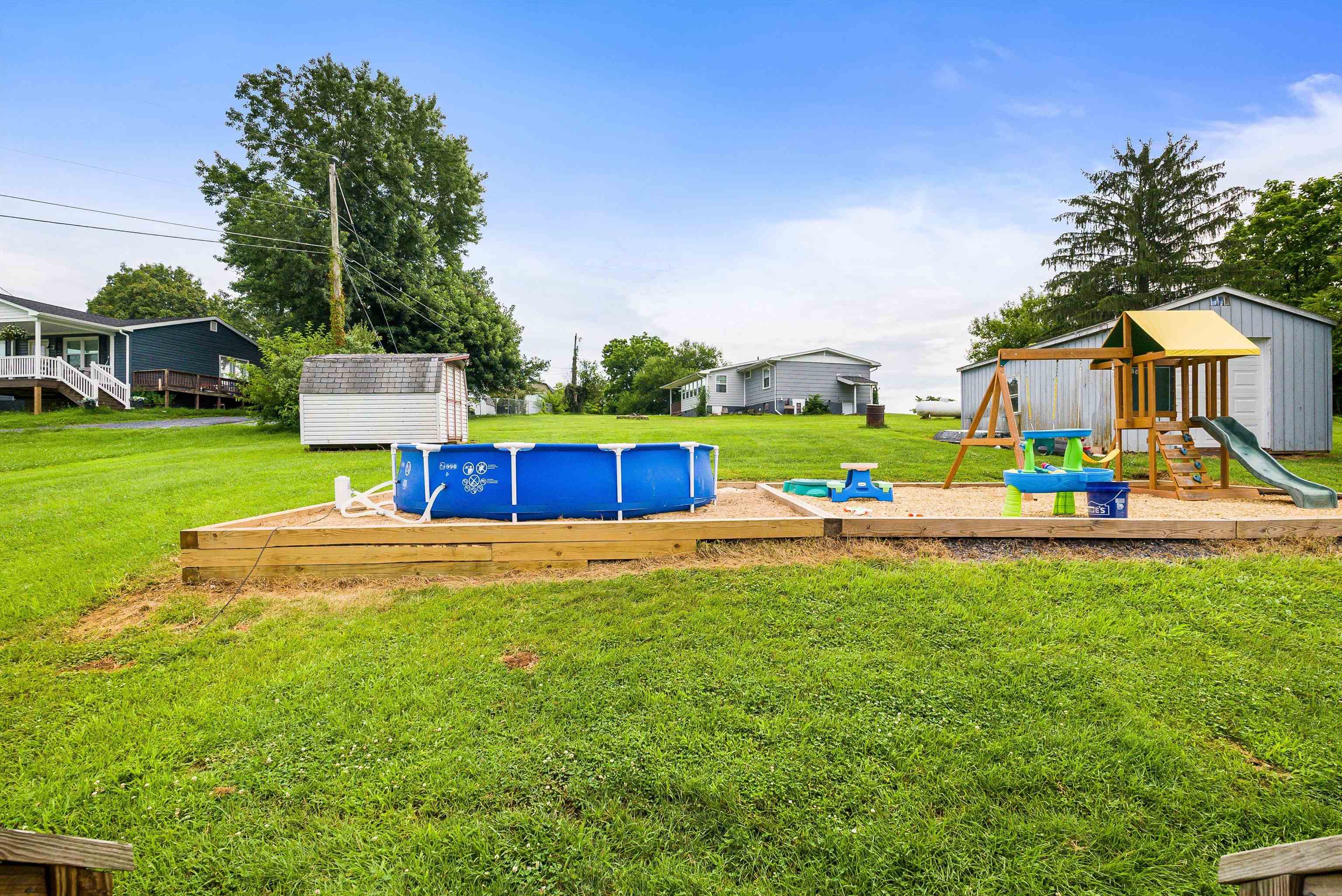 120 B OLD BRIDGEWATER RD, MOUNT CRAWFORD, Virginia 22841, 4 Bedrooms Bedrooms, ,2 BathroomsBathrooms,Residential,120 B OLD BRIDGEWATER RD,666989 MLS # 666989