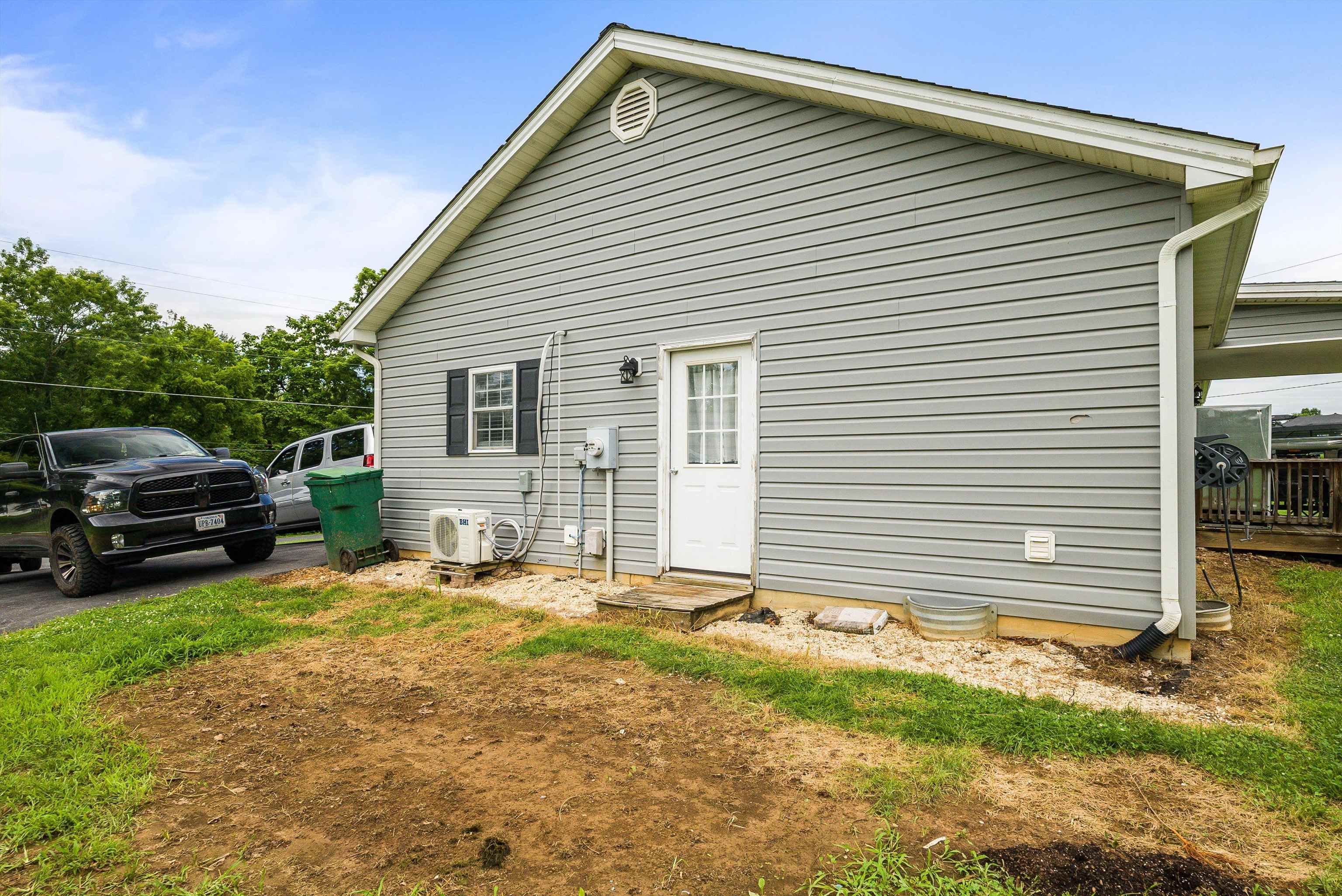 120 B OLD BRIDGEWATER RD, MOUNT CRAWFORD, Virginia 22841, 4 Bedrooms Bedrooms, ,2 BathroomsBathrooms,Residential,120 B OLD BRIDGEWATER RD,666989 MLS # 666989