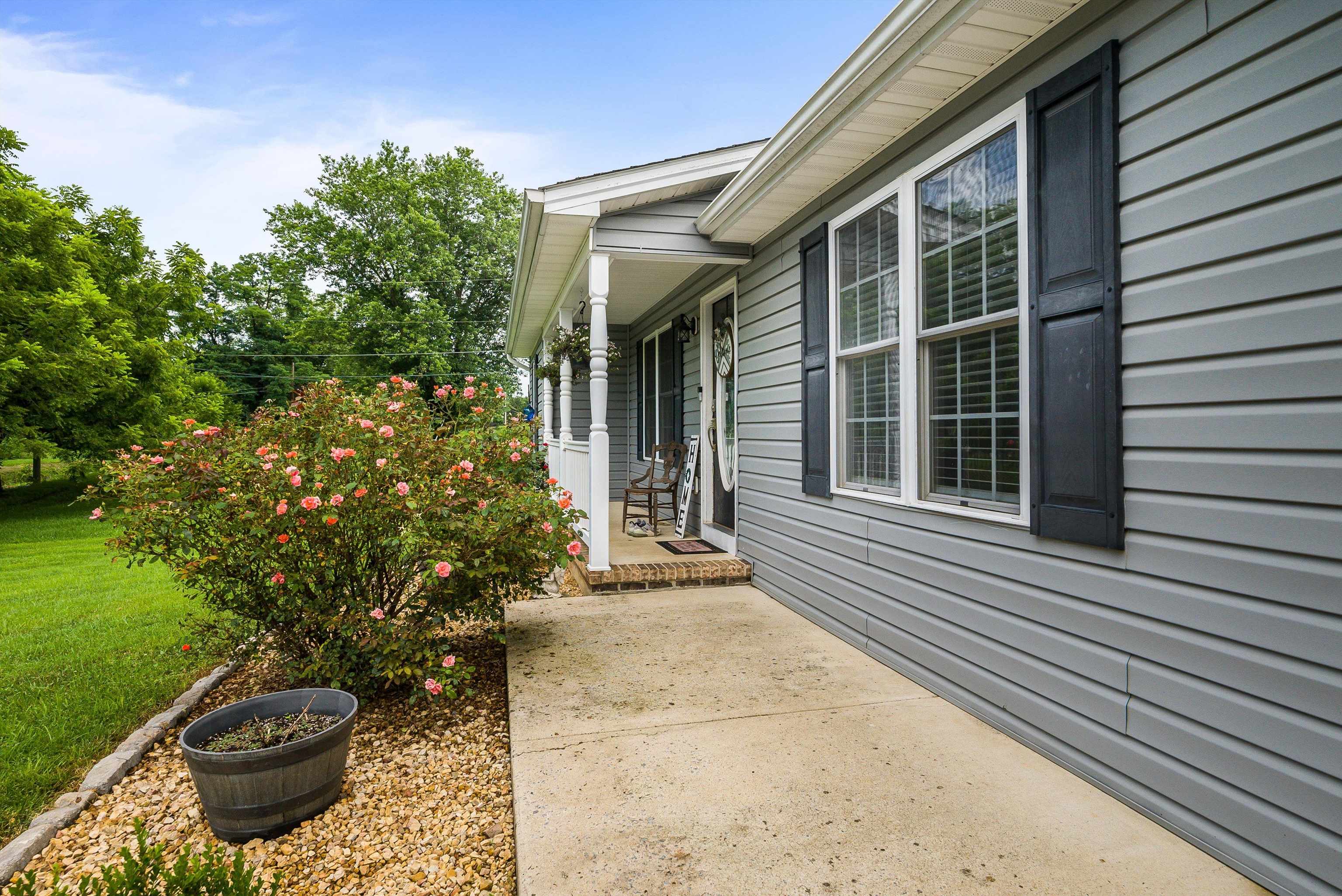 120 B OLD BRIDGEWATER RD, MOUNT CRAWFORD, Virginia 22841, 4 Bedrooms Bedrooms, ,2 BathroomsBathrooms,Residential,120 B OLD BRIDGEWATER RD,666989 MLS # 666989