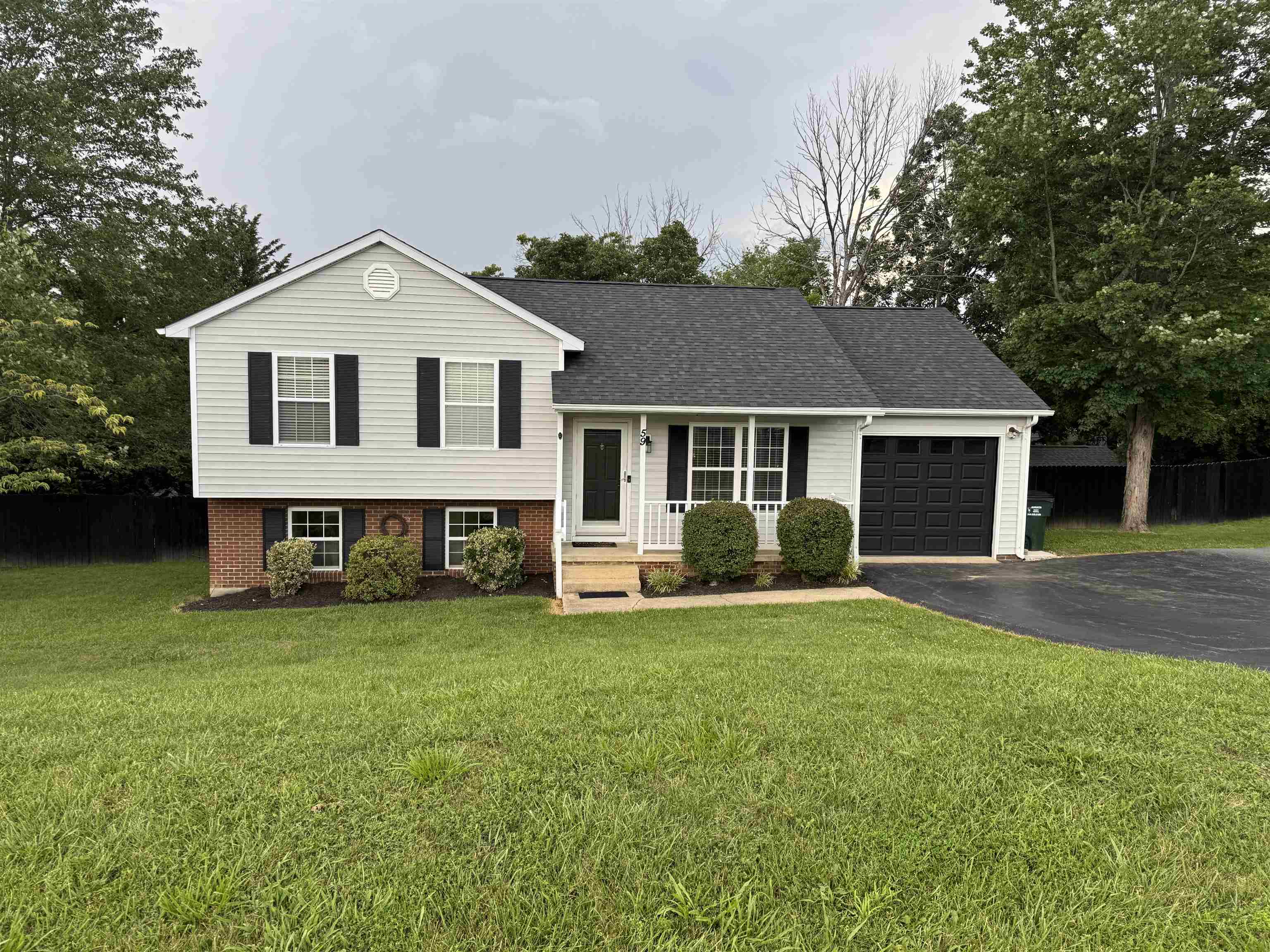 59 FAIRMONT DR, STAUNTON, Virginia 24411, 3 Bedrooms Bedrooms, ,2 BathroomsBathrooms,Residential,59 FAIRMONT DR,666992 MLS # 666992