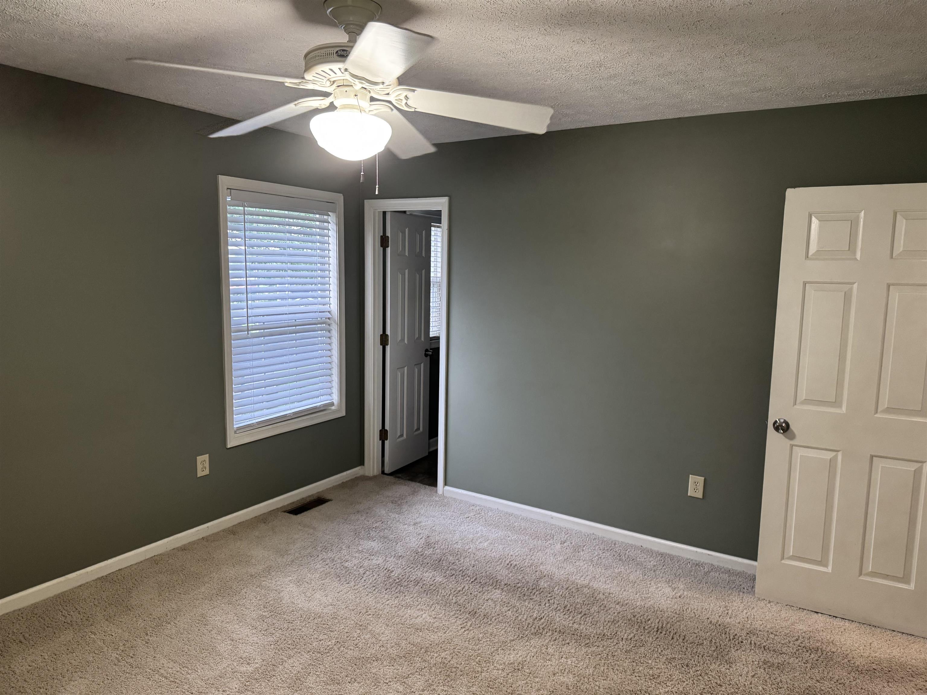 59 FAIRMONT DR, STAUNTON, Virginia 24411, 3 Bedrooms Bedrooms, ,2 BathroomsBathrooms,Residential,59 FAIRMONT DR,666992 MLS # 666992