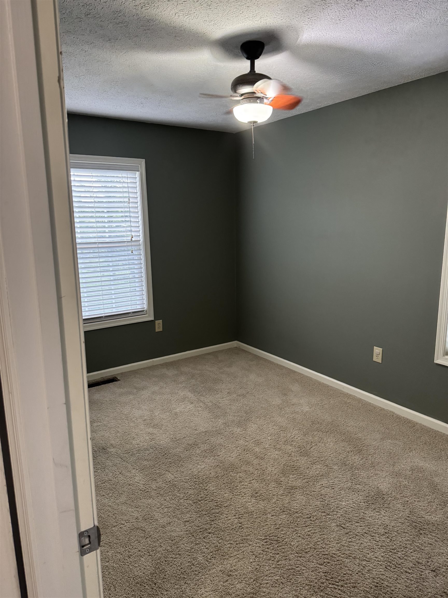 59 FAIRMONT DR, STAUNTON, Virginia 24411, 3 Bedrooms Bedrooms, ,2 BathroomsBathrooms,Residential,59 FAIRMONT DR,666992 MLS # 666992