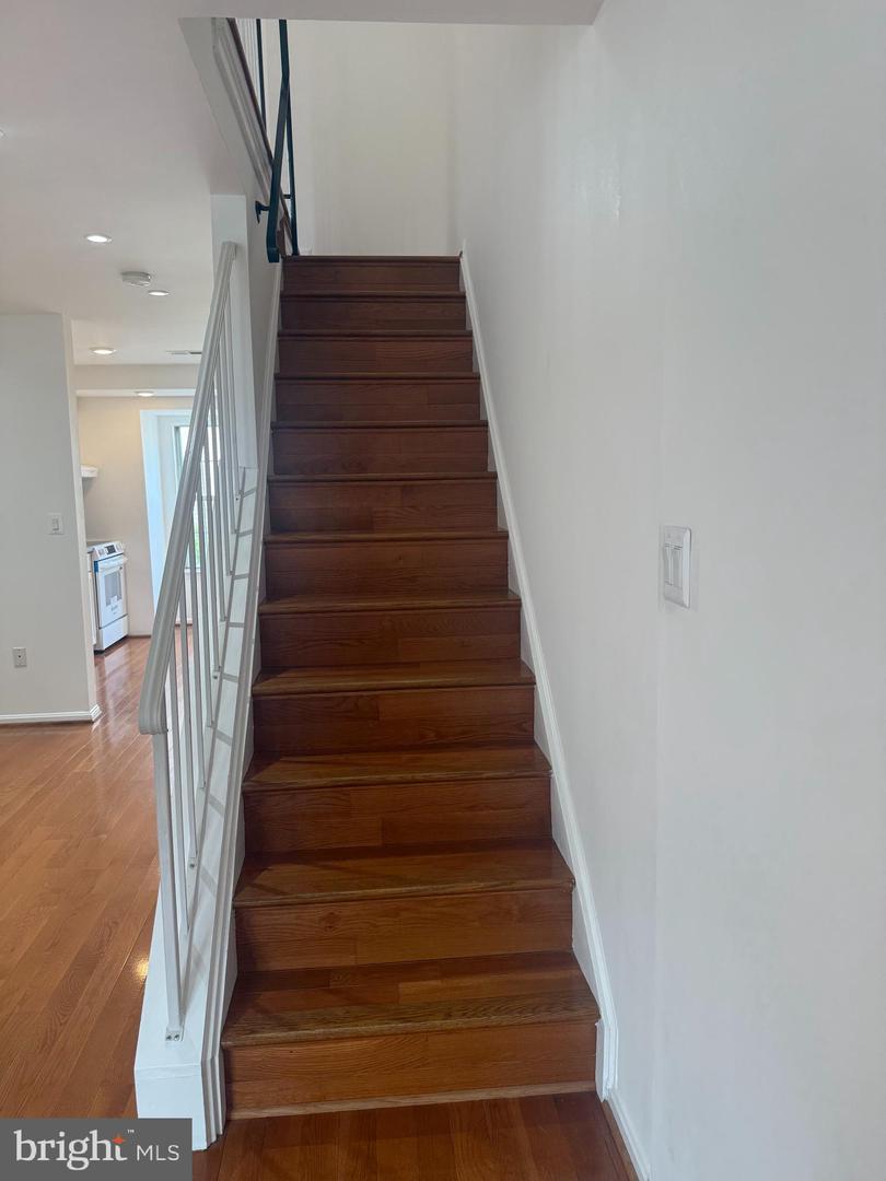 4223 MOSELLE DR, CHANTILLY, Virginia 20151, 2 Bedrooms Bedrooms, ,2 BathroomsBathrooms,Residential,For sale,4223 MOSELLE DR,VAFX2245644 MLS # VAFX2245644