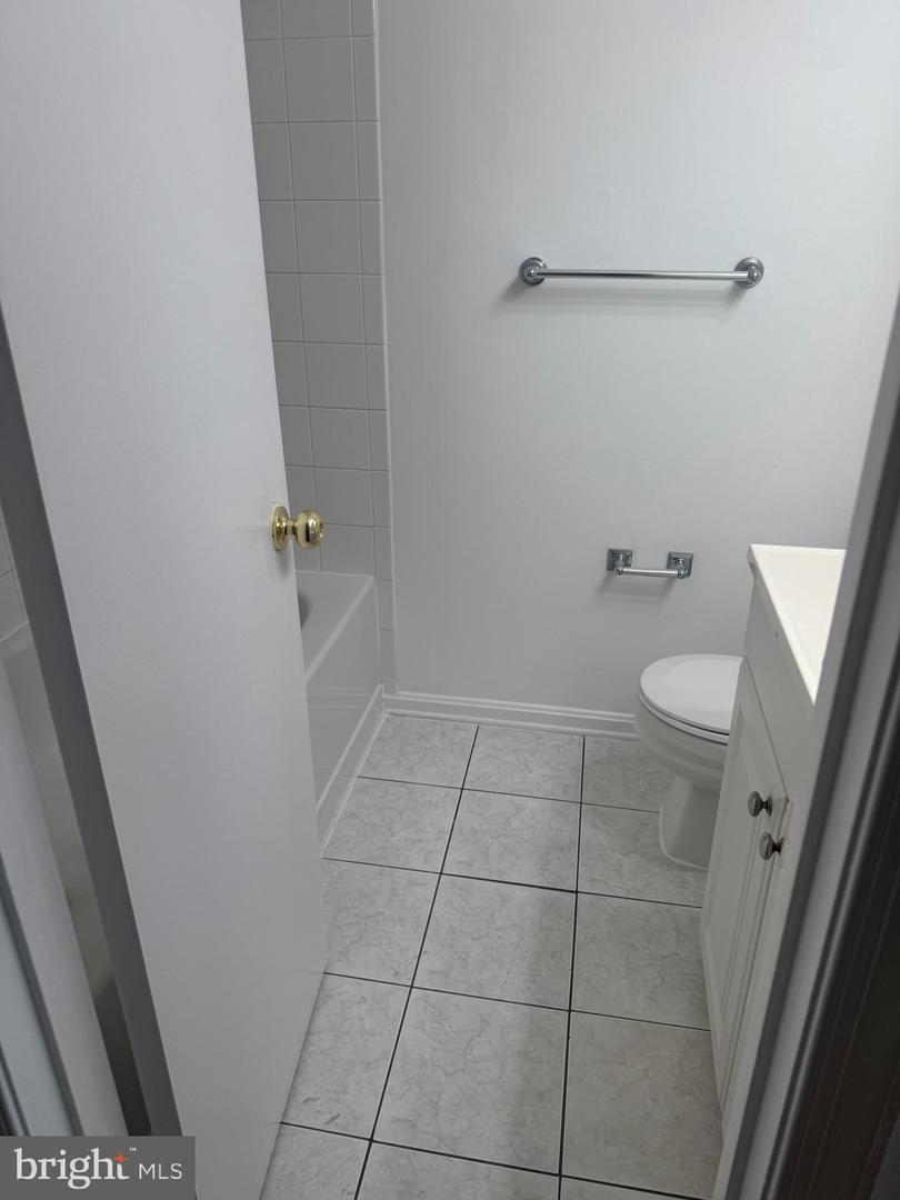 4223 MOSELLE DR, CHANTILLY, Virginia 20151, 2 Bedrooms Bedrooms, ,2 BathroomsBathrooms,Residential,For sale,4223 MOSELLE DR,VAFX2245644 MLS # VAFX2245644