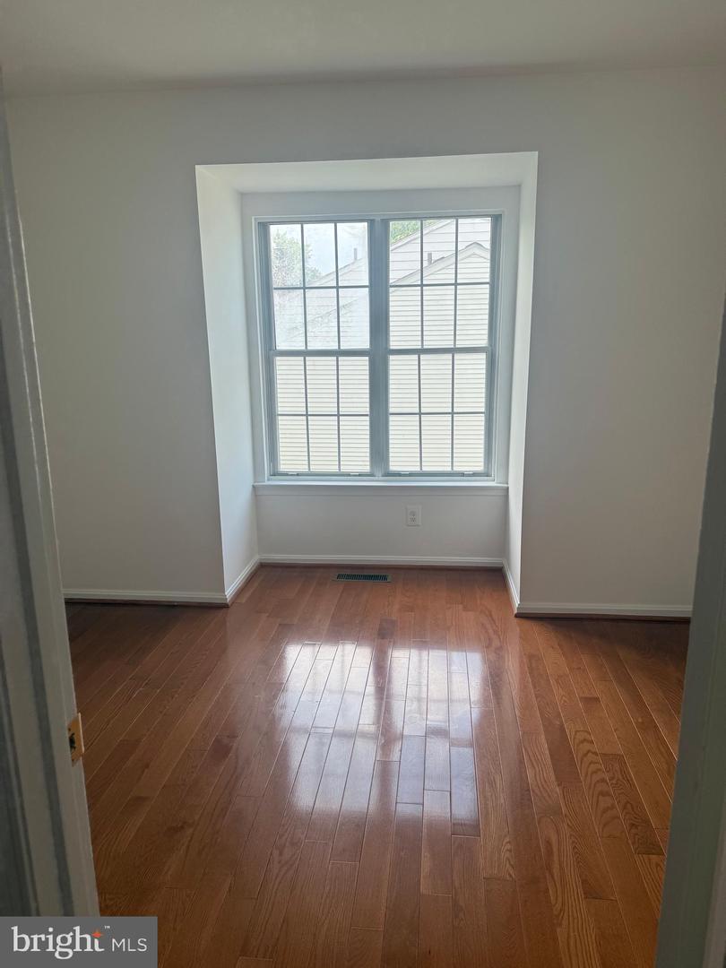 4223 MOSELLE DR, CHANTILLY, Virginia 20151, 2 Bedrooms Bedrooms, ,2 BathroomsBathrooms,Residential,For sale,4223 MOSELLE DR,VAFX2245644 MLS # VAFX2245644