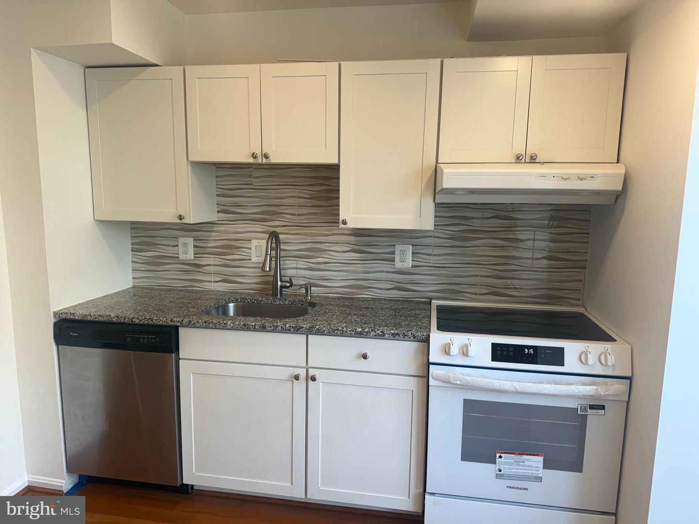 4223 MOSELLE DR, CHANTILLY, Virginia 20151, 2 Bedrooms Bedrooms, ,2 BathroomsBathrooms,Residential,For sale,4223 MOSELLE DR,VAFX2245644 MLS # VAFX2245644