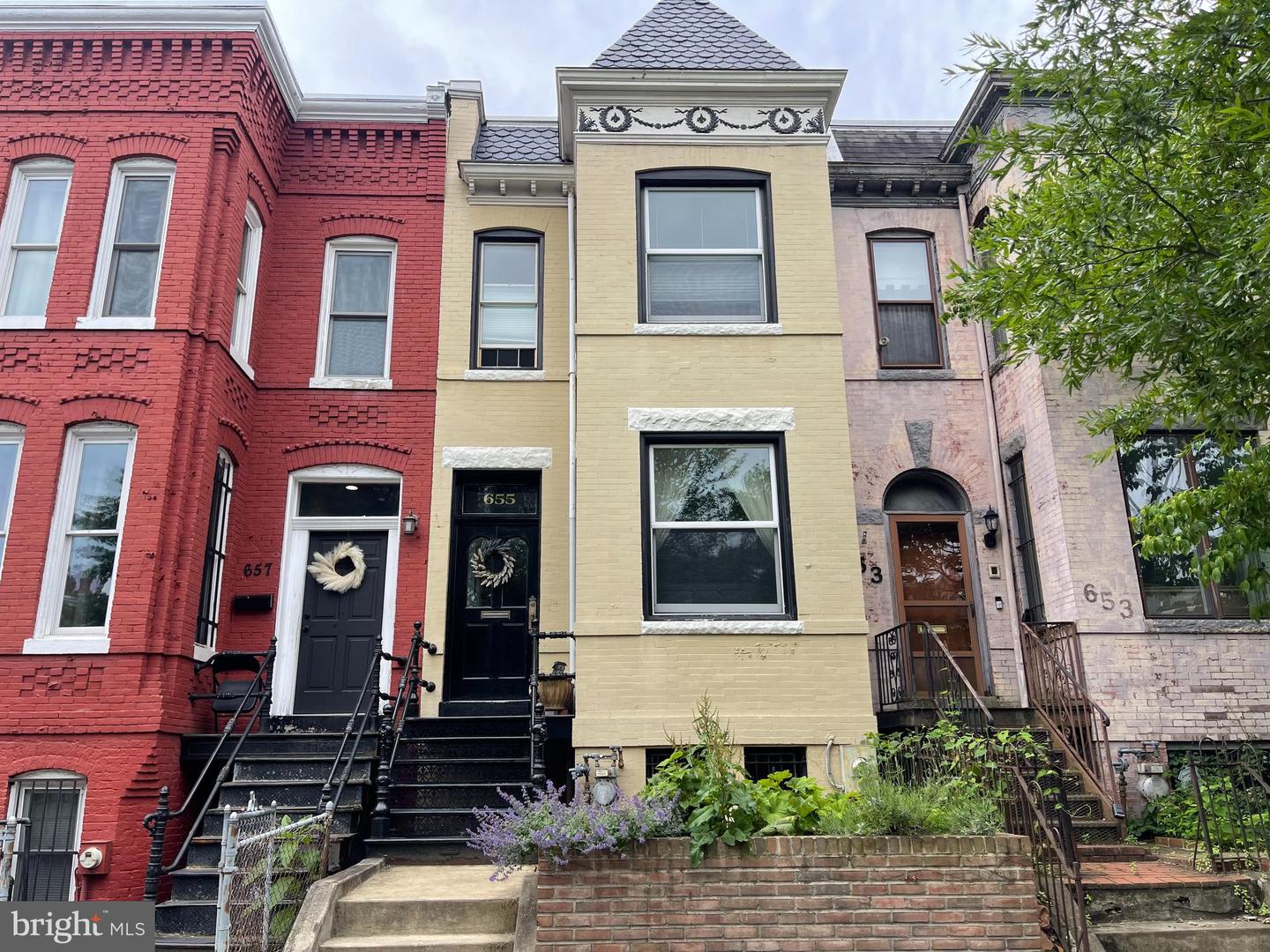 655 F ST NE, WASHINGTON, District Of Columbia 20002, 3 Bedrooms Bedrooms, ,2 BathroomsBathrooms,Residential,For sale,655 F ST NE,DCDC2204496 MLS # DCDC2204496