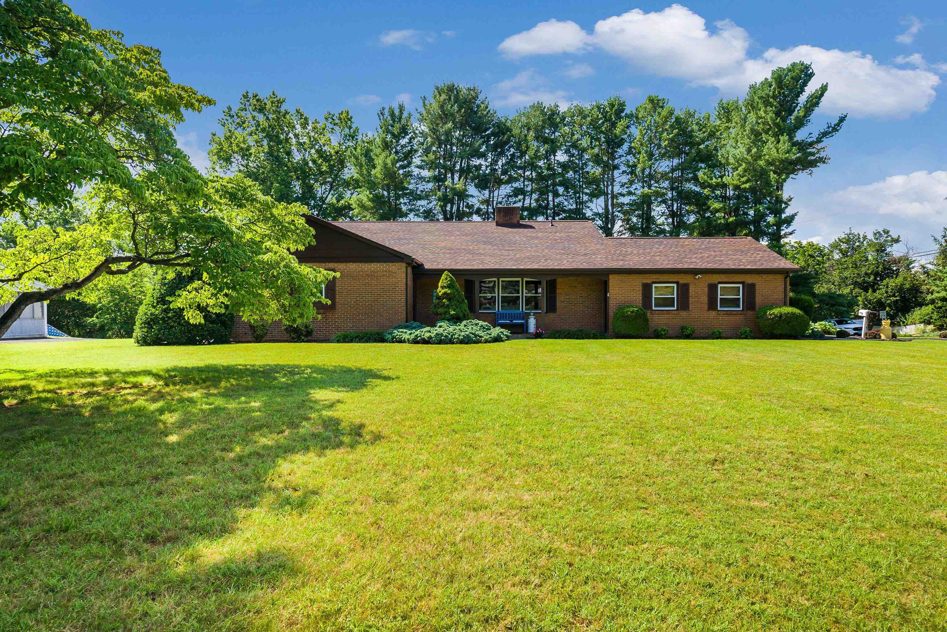 636 ROSSER AVE, WAYNESBORO, Virginia 22980, 4 Bedrooms Bedrooms, ,3 BathroomsBathrooms,Residential,636 ROSSER AVE,667002 MLS # 667002