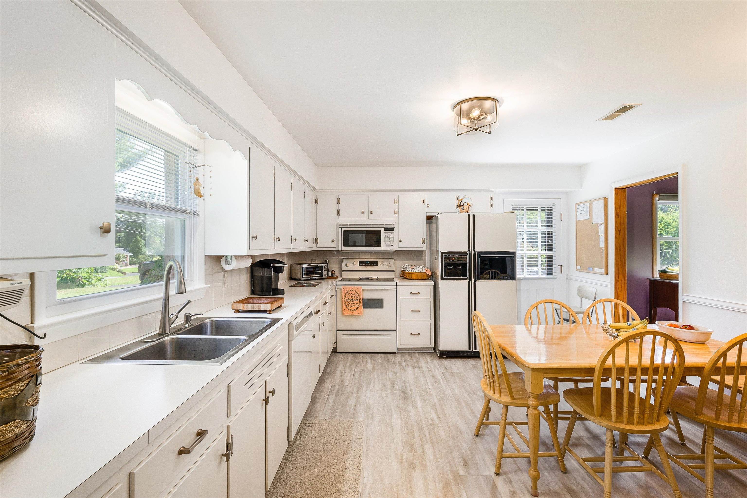 636 ROSSER AVE, WAYNESBORO, Virginia 22980, 4 Bedrooms Bedrooms, ,3 BathroomsBathrooms,Residential,636 ROSSER AVE,667002 MLS # 667002