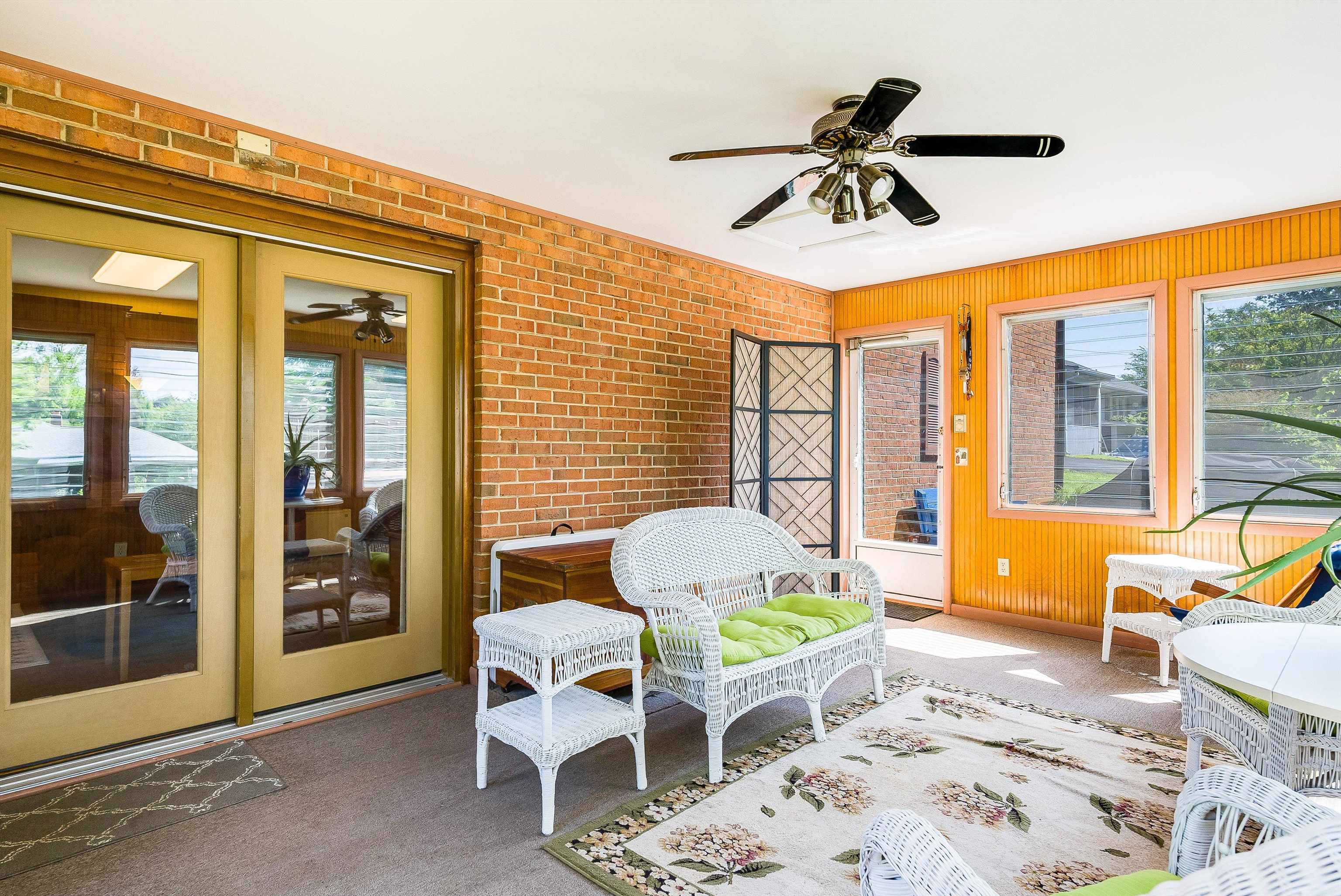 636 ROSSER AVE, WAYNESBORO, Virginia 22980, 4 Bedrooms Bedrooms, ,3 BathroomsBathrooms,Residential,636 ROSSER AVE,667002 MLS # 667002