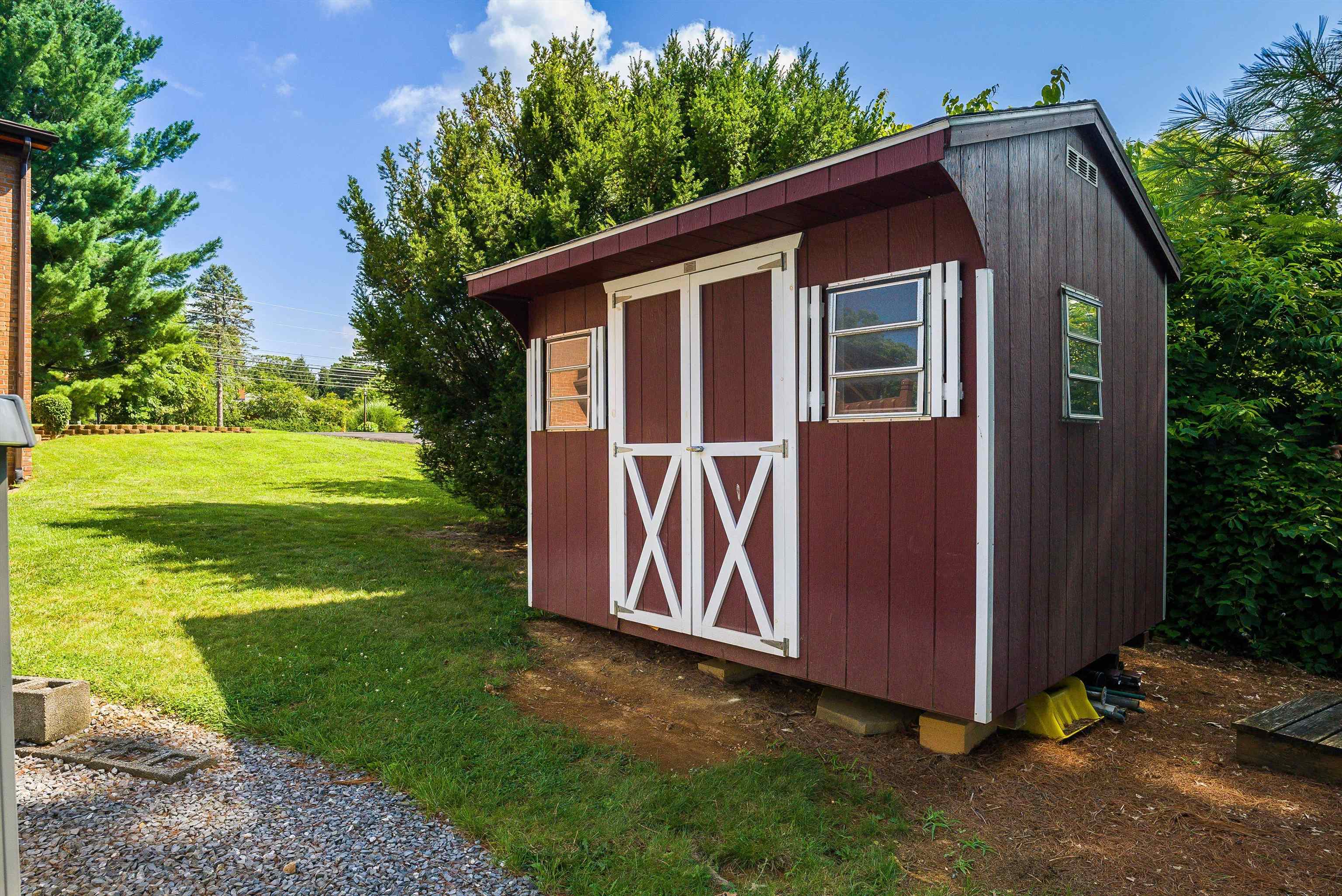 636 ROSSER AVE, WAYNESBORO, Virginia 22980, 4 Bedrooms Bedrooms, ,3 BathroomsBathrooms,Residential,636 ROSSER AVE,667002 MLS # 667002