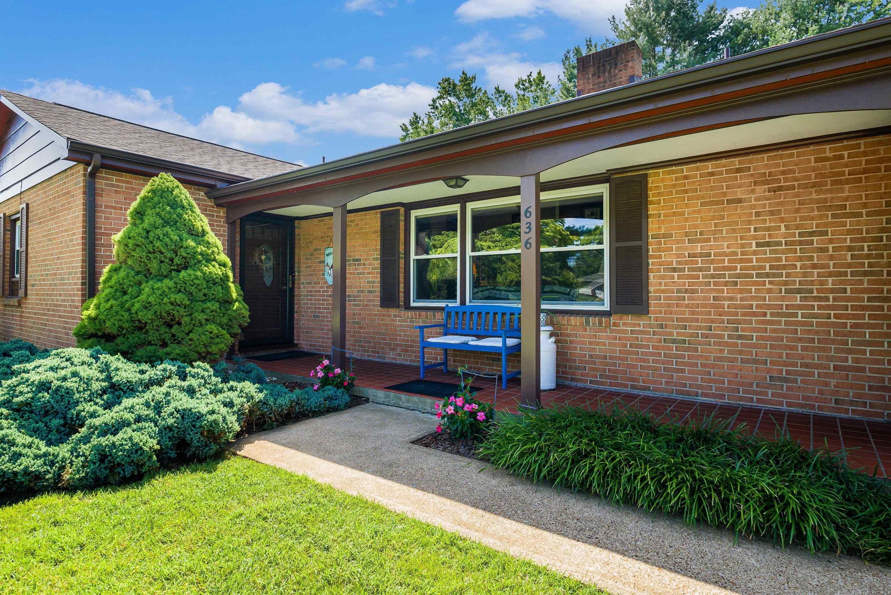 636 ROSSER AVE, WAYNESBORO, Virginia 22980, 4 Bedrooms Bedrooms, ,3 BathroomsBathrooms,Residential,636 ROSSER AVE,667002 MLS # 667002