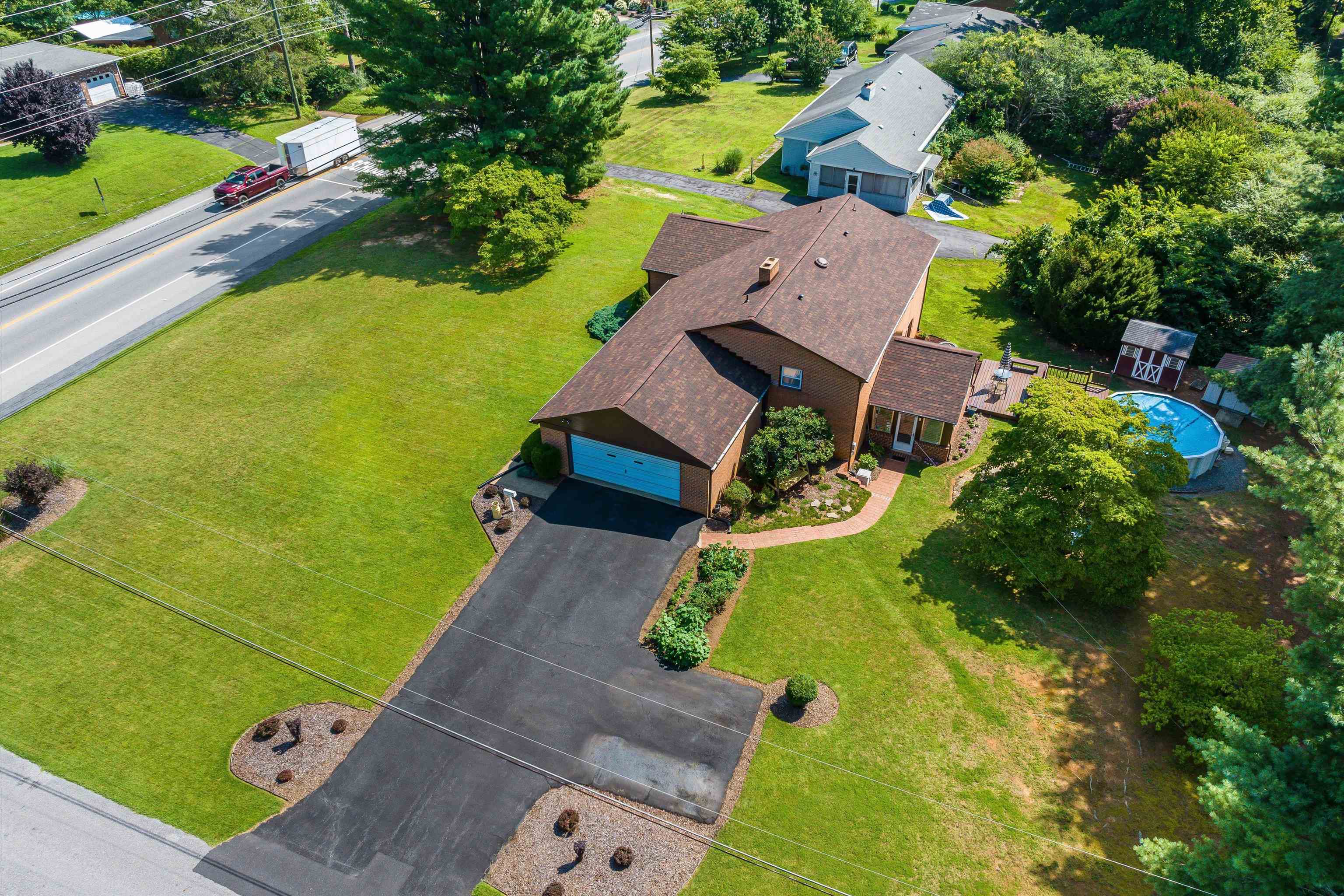 636 ROSSER AVE, WAYNESBORO, Virginia 22980, 4 Bedrooms Bedrooms, ,3 BathroomsBathrooms,Residential,636 ROSSER AVE,667002 MLS # 667002