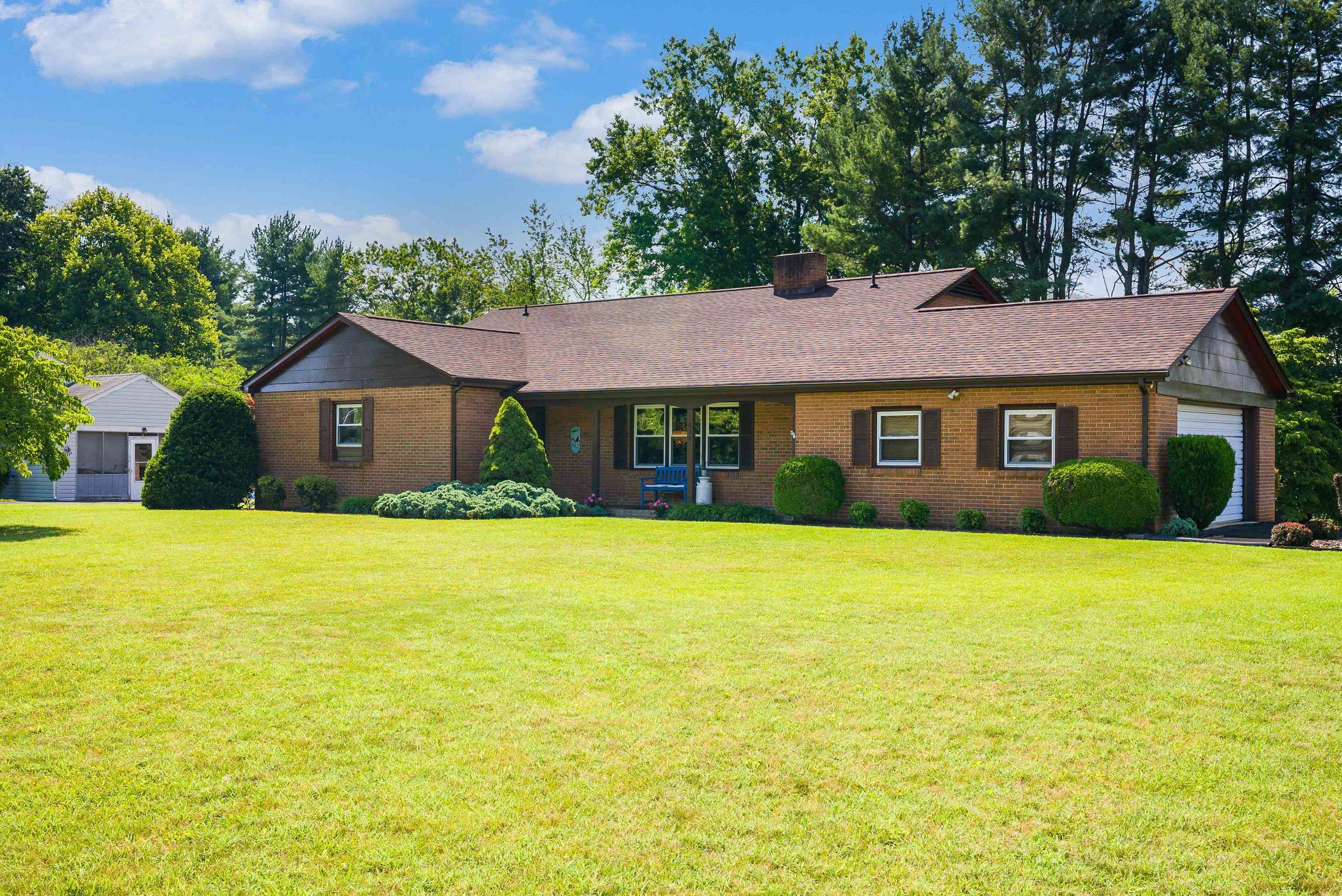 636 ROSSER AVE, WAYNESBORO, Virginia 22980, 4 Bedrooms Bedrooms, ,3 BathroomsBathrooms,Residential,636 ROSSER AVE,667002 MLS # 667002