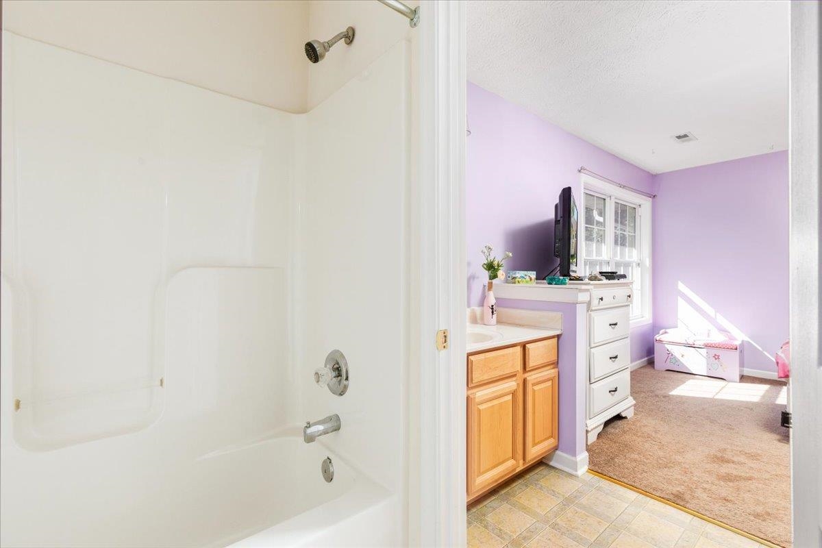 139 MAPLE AVE, MOUNT JACKSON, Virginia 22842, 3 Bedrooms Bedrooms, ,2 BathroomsBathrooms,Residential,139 MAPLE AVE,667003 MLS # 667003