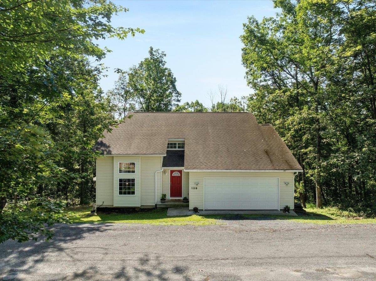 139 MAPLE AVE, MOUNT JACKSON, Virginia 22842, 3 Bedrooms Bedrooms, ,2 BathroomsBathrooms,Residential,139 MAPLE AVE,667003 MLS # 667003
